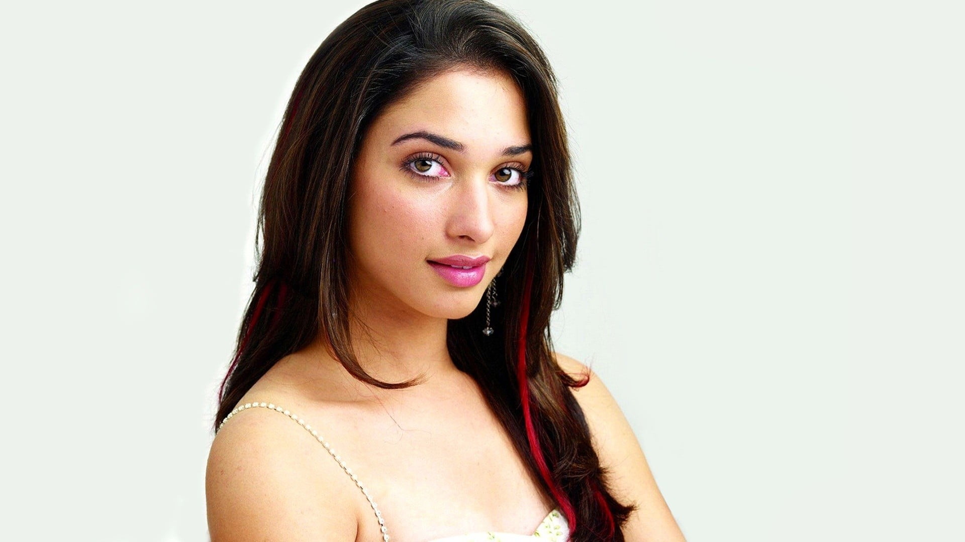 indoors, Tamannaah Bhatia, hair, copy space, women, beauty, cut out, adult, portrait, headshot, white background, looking at camera, brown hair, 1080P, HD Wallpaper