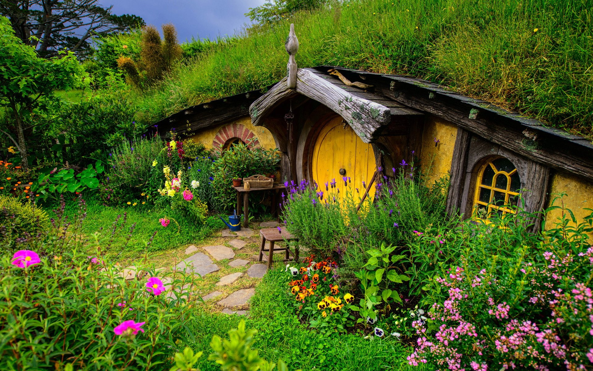 green color, Hill, beauty in nature, Zealand, lord, grass, rings, no people, freshness, the, flowering plant, 1080P, land, Nora, arts, house, flower, built structure, HD Wallpaper