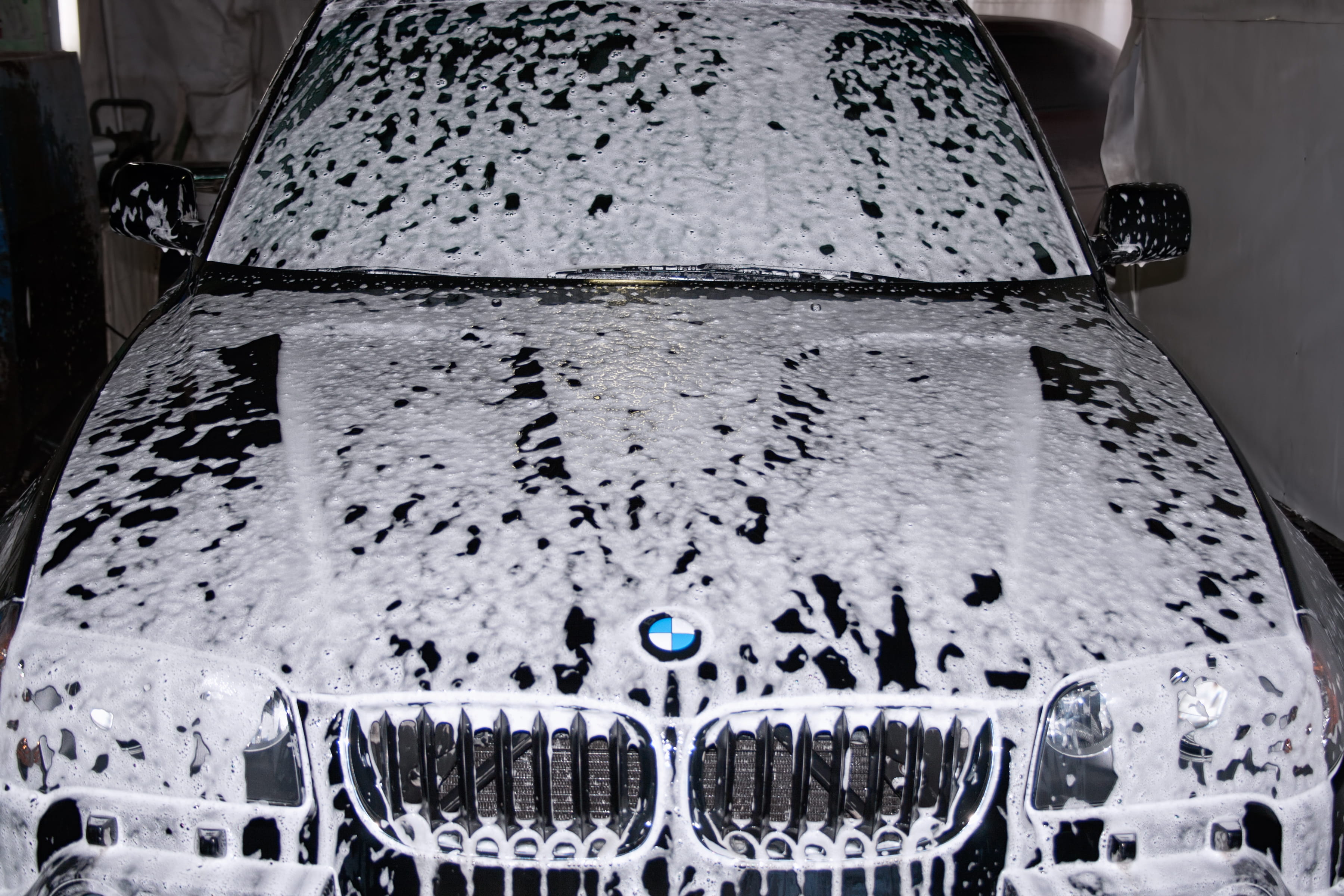 wellbeing, grime, dirty, garage, nature, wash, water, food and drink, automobile, dirt, cold temperature, bubble, wet, service, indoors, car, pattern, carwash, HD Wallpaper