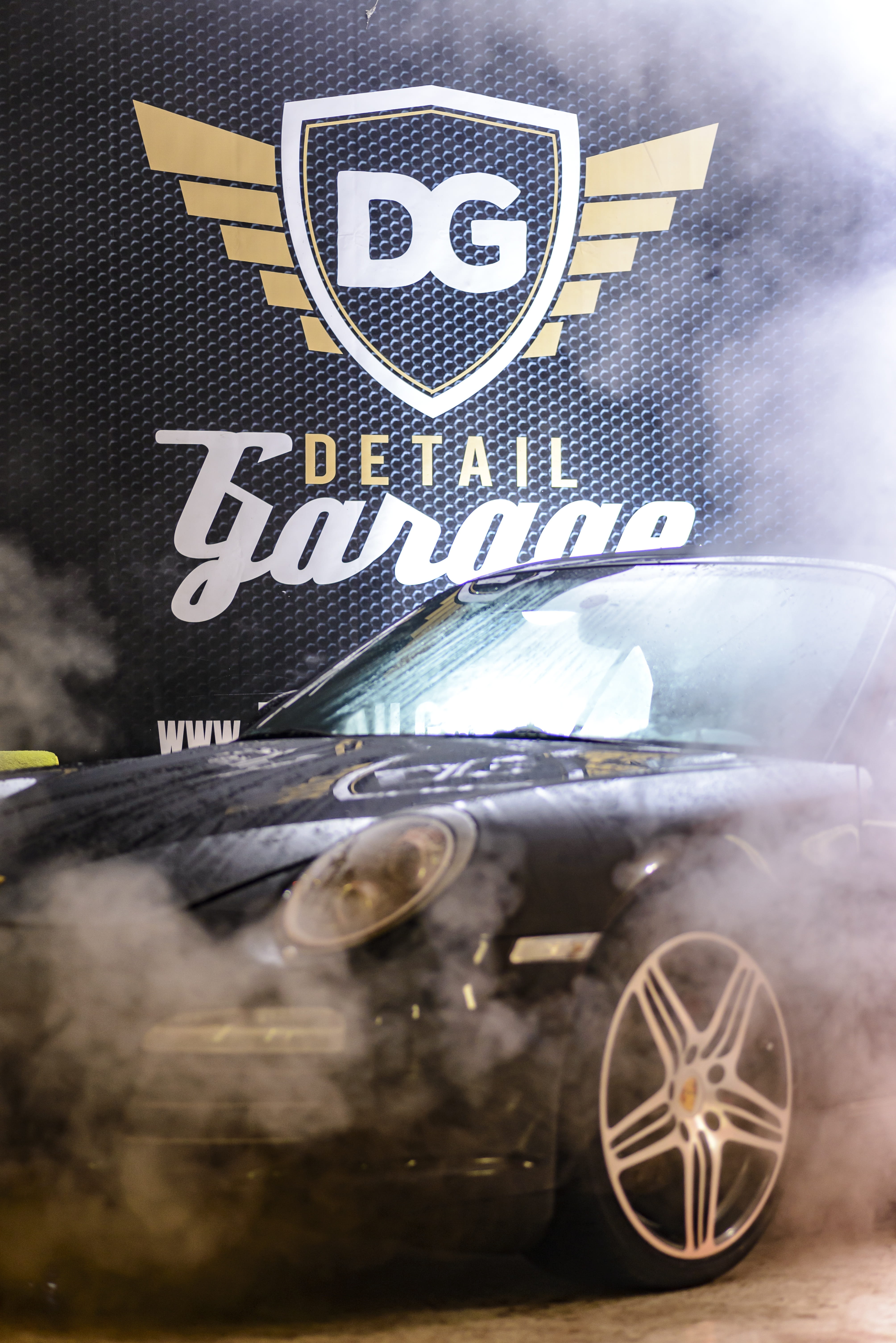 auto, Smoke, luxury, Steam, work, creativity, car, selective focus, wash, communication, day, varnish, close-up, western script, motorcycle, super, expensive, Phone HD Wallpaper