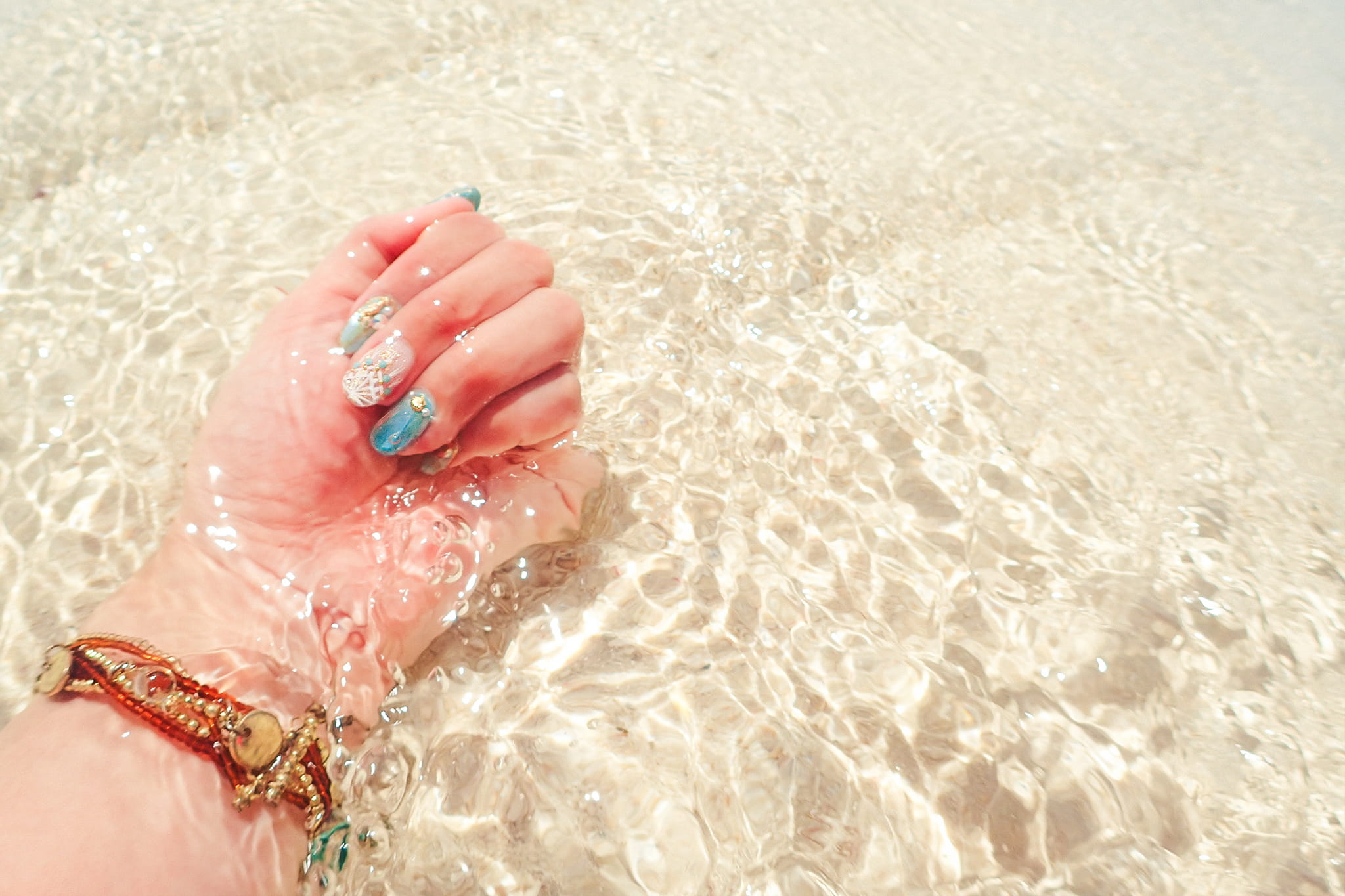 jewelry, beach, finger, adult, white, body of water, color Image, females, sea, vacations, human finger, hands, outdoors, polish, water, body, human body part, HD Wallpaper