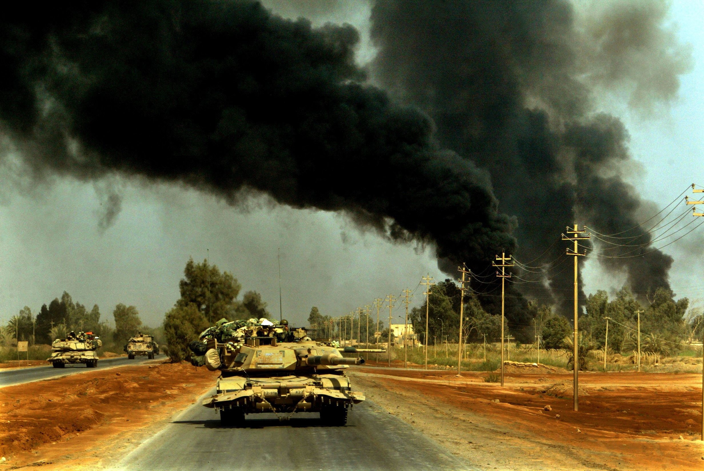 transportation, M1 Abrams, environment, vehicle, motor vehicle, mode of transportation, smoke - physical structure, smoke, day, outdoors, air pollution, HD Wallpaper
