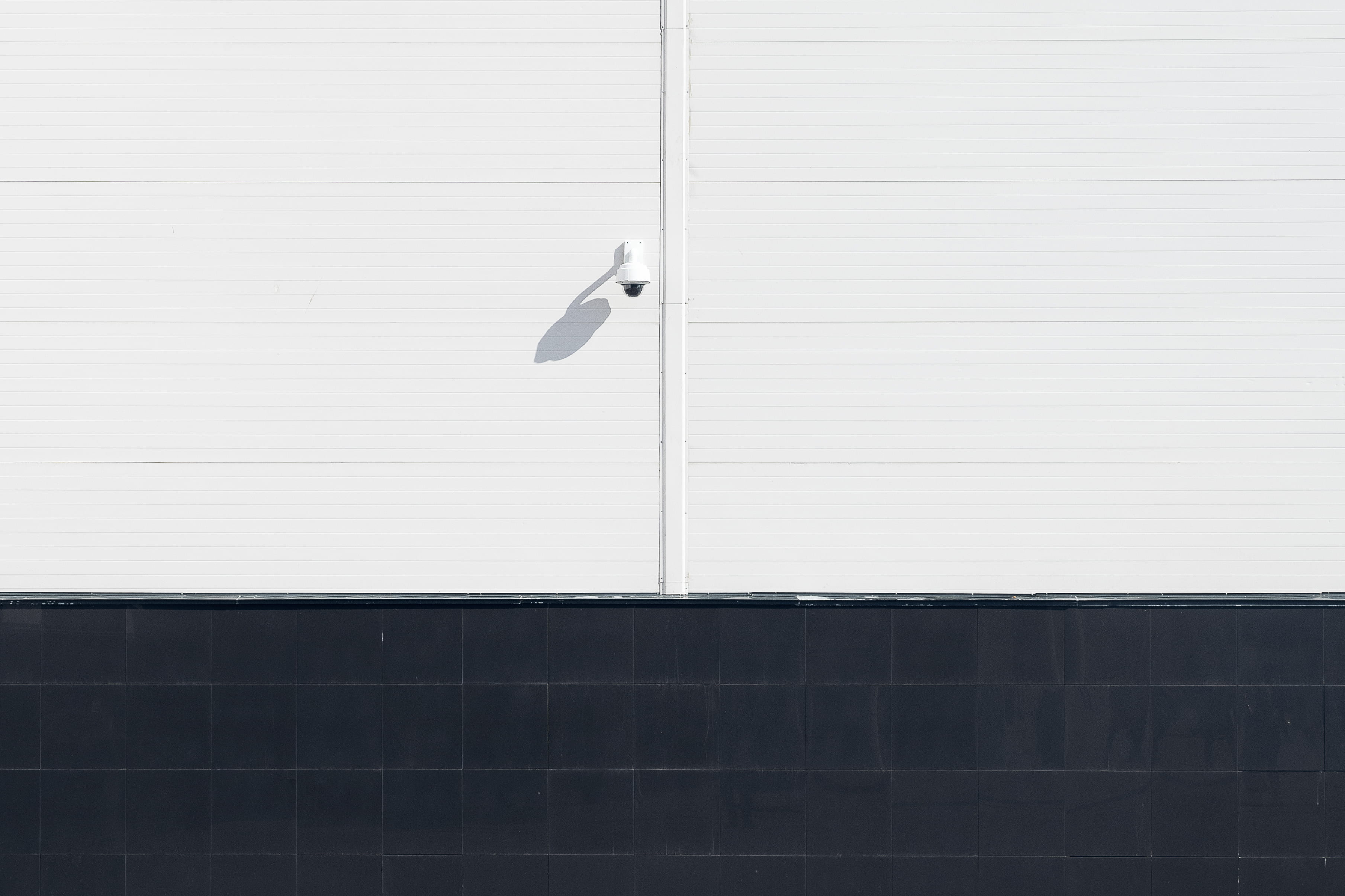 building, wall, technology, city, 2K, building exterior, minimal, day, pattern, protection, camera, minimalism, nature, big brother, black, security, watching, HD Wallpaper