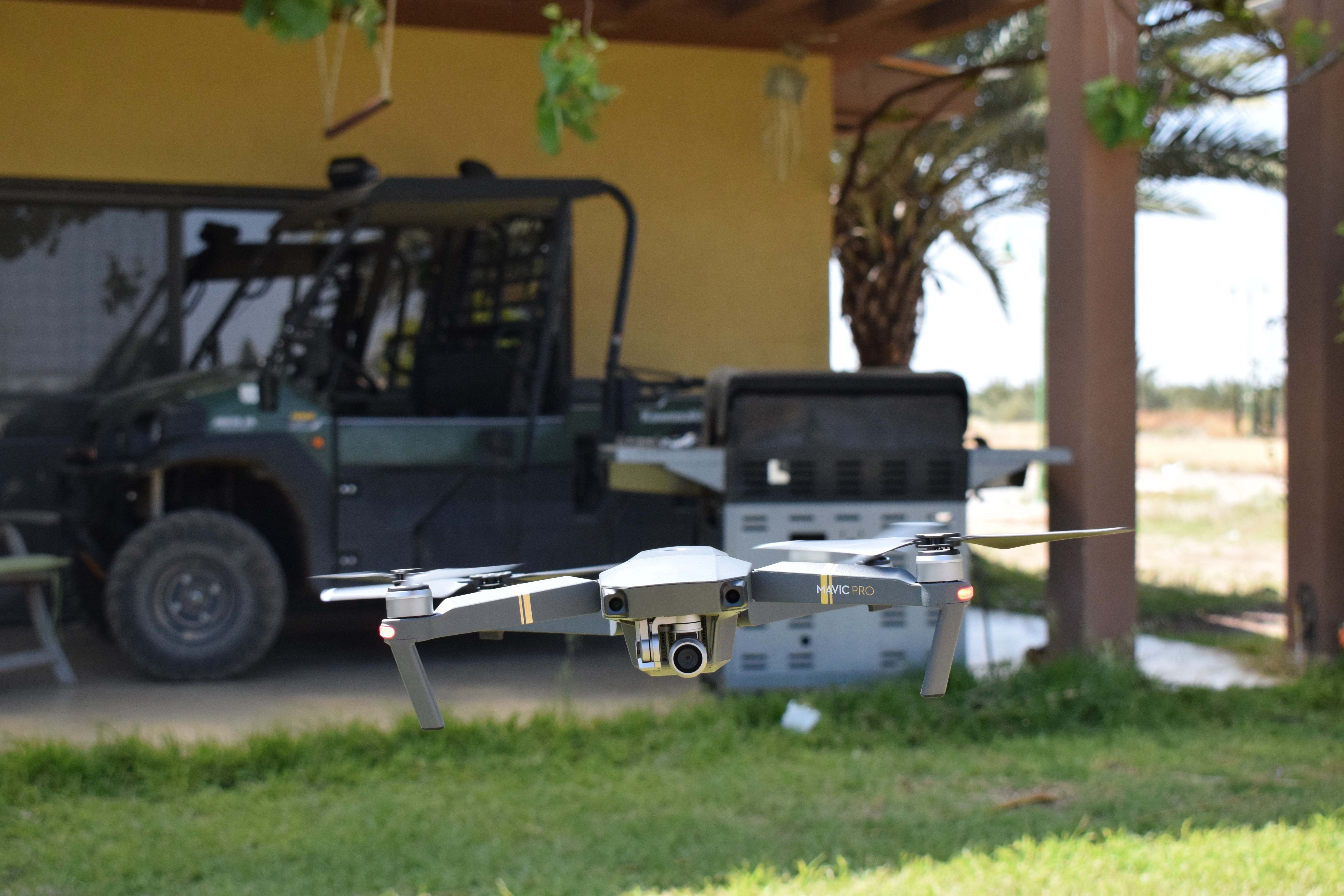 garden, mode of transportation, field, motor vehicle, mavic, side view, day, drone, air, propeller, plant, robot, car, remote, transportation, dji, commercial land vehicle, HD Wallpaper