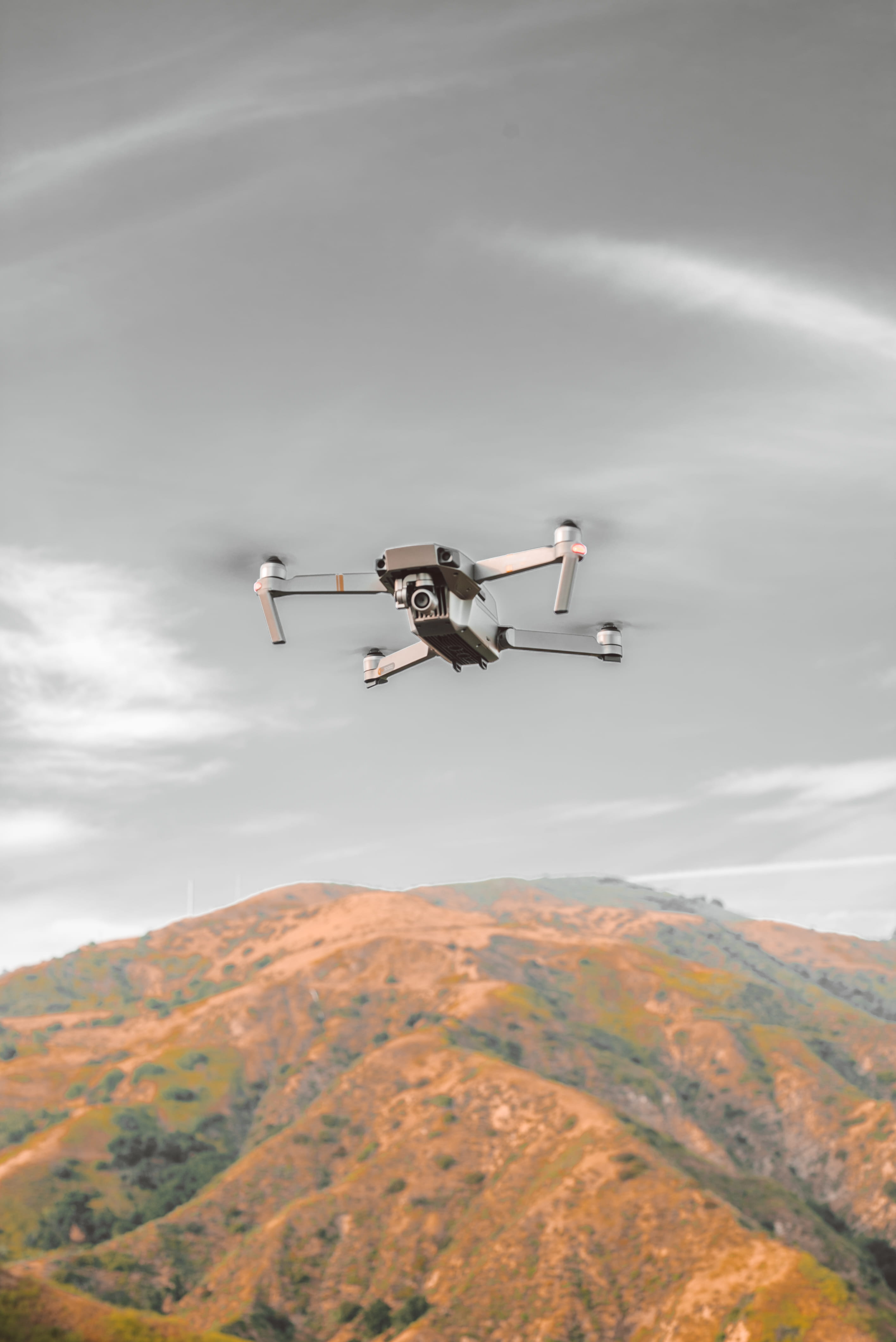 helicopter, leisure activities, beauty in nature, wilderness, airplane, people, gliding, nature, motion, aerial, real people, flying, mountain, sky, air vehicle, Phone HD Wallpaper