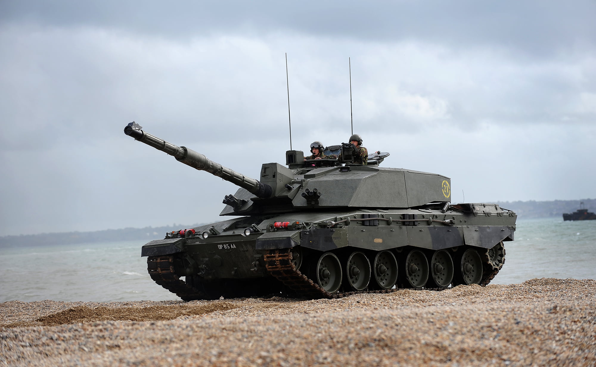 sky, cloud - sky, battle, day, UK, motion, transportation, security, military, water, tank, Challenger 2, nature, NATO, beach, weapon, 1080P, land, aggression, HD Wallpaper