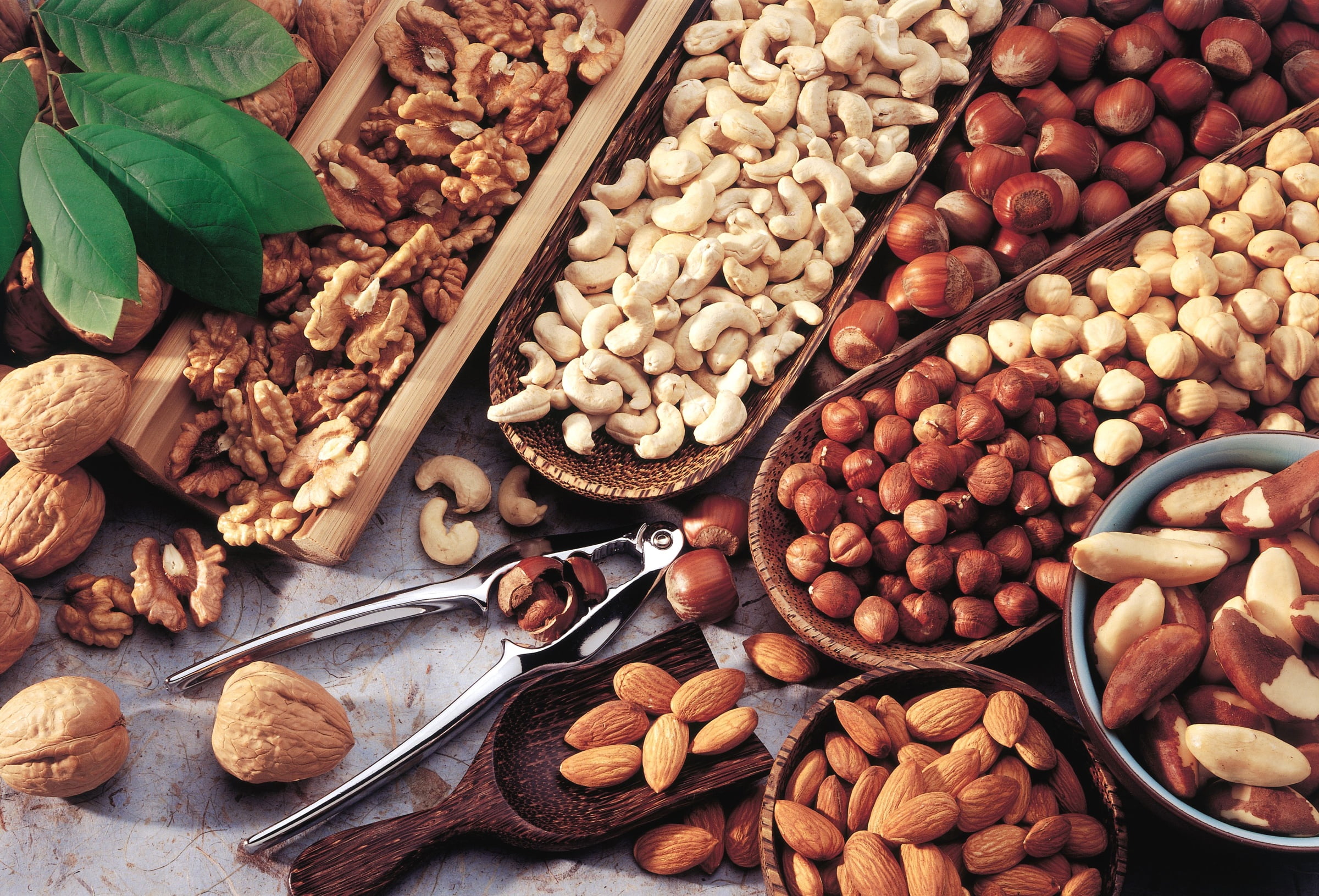 Brazilian, hazelnuts, cashews, walnut, nuts, 1080P, cuts, almonds, HD Wallpaper