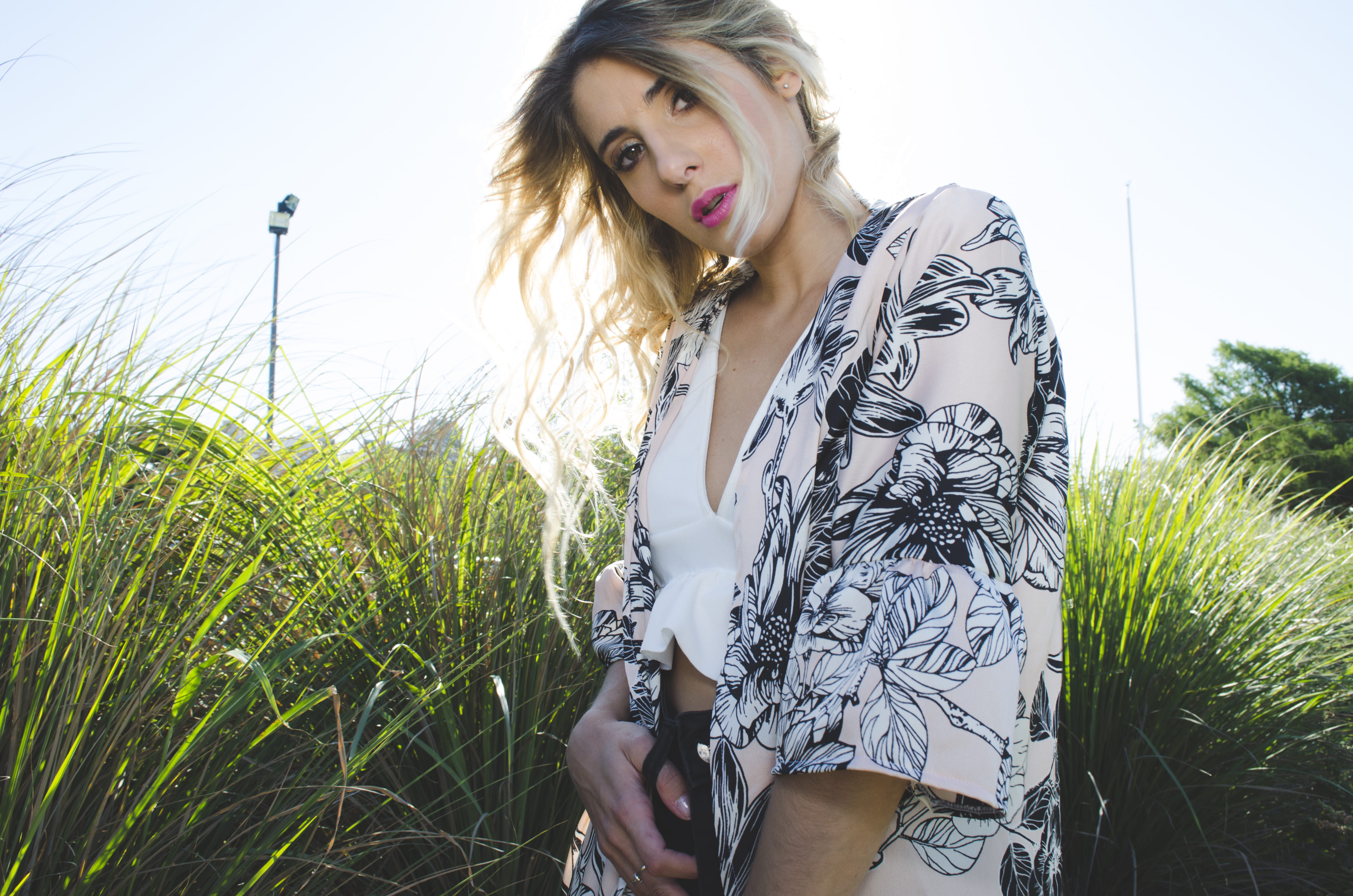 young women, sky, long hair, nature, white, cardigan, gray, plant, daytime, wear, female, leisure activity, one person, pretty, grass, girl, woman, fashion, HD Wallpaper