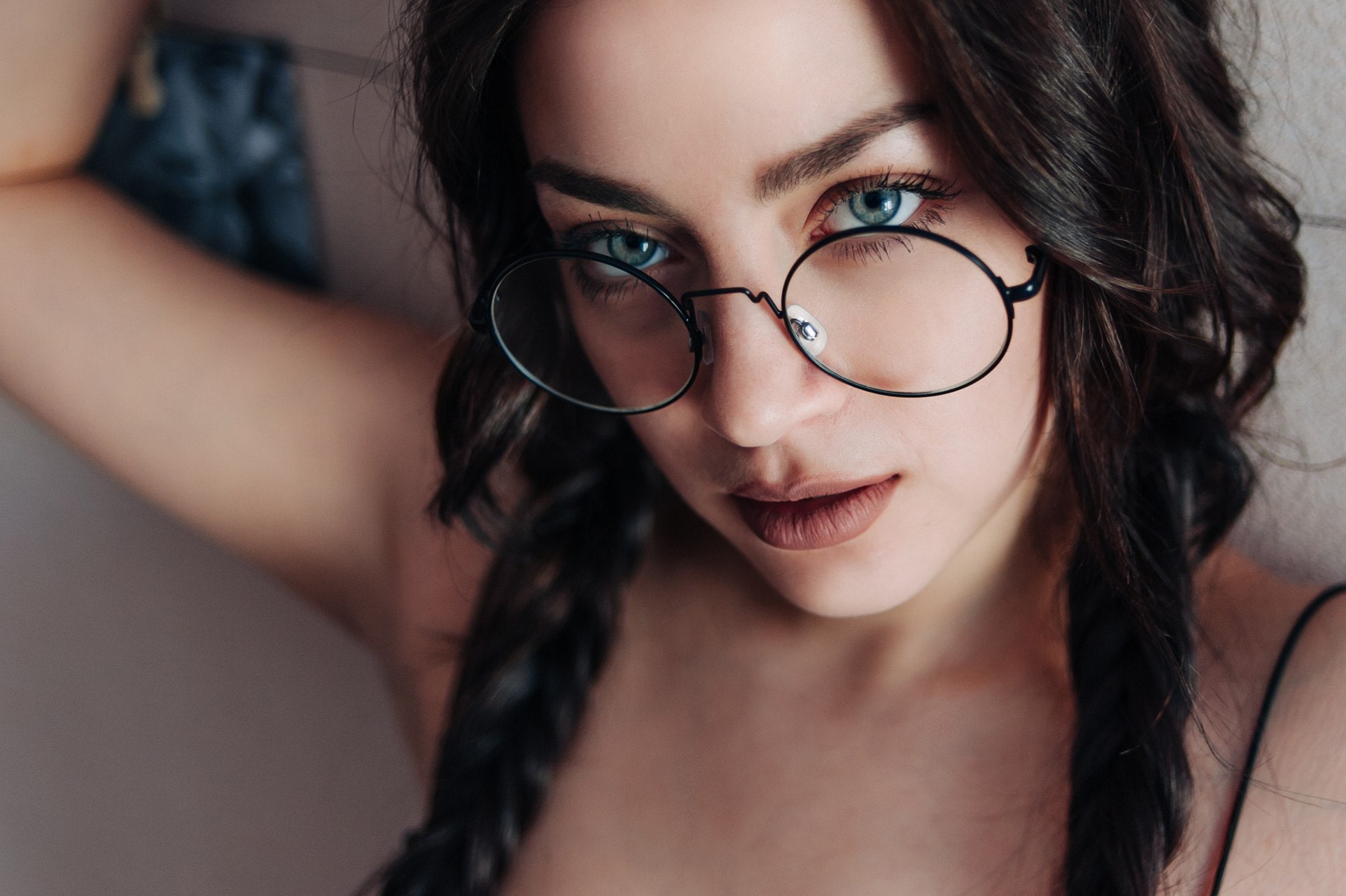 headshot, teenager, adult, eyeglasses, body part, close-up, human body part, face, young women, lifestyles, one person, 1080P, looking at camera, women, HD Wallpaper
