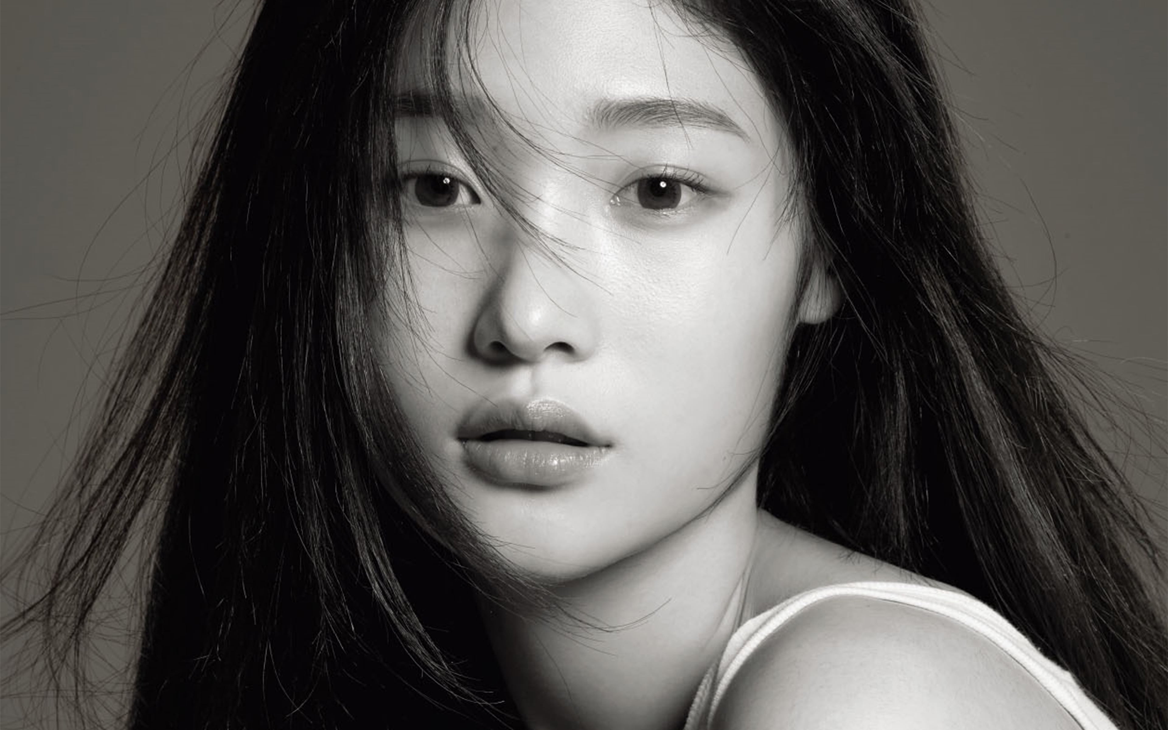 females, chaeyeon, long hair, depression - sadness, hairstyle, bw, real people, indoors, women, kpop, young women, headshot, human face, one person, child, HD Wallpaper