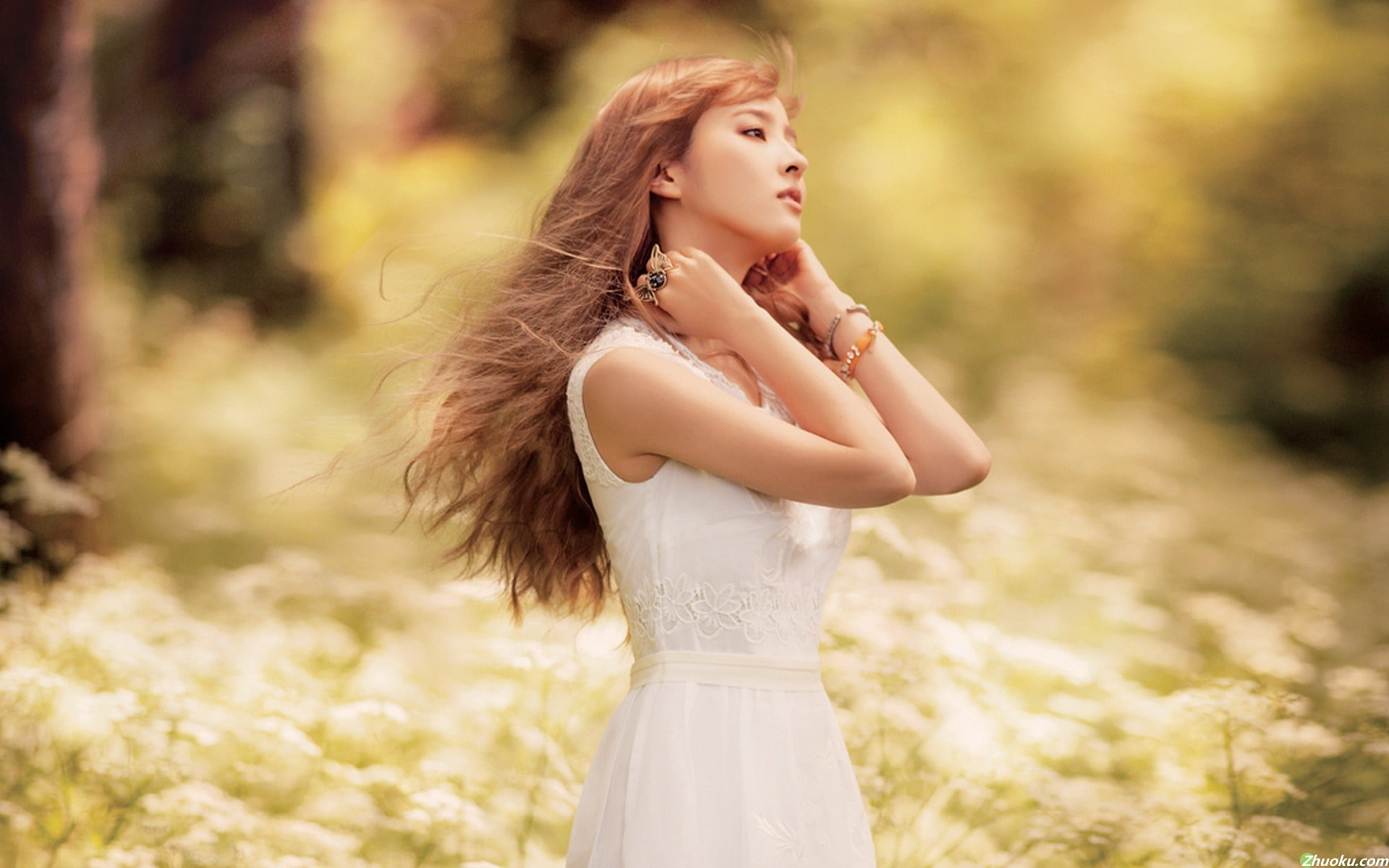 korea, one person, beautiful woman, focus on foreground, young adult, han, outdoors, jin, beauty, hand, adult, body part, dress, fashion, long hair, women, HD Wallpaper