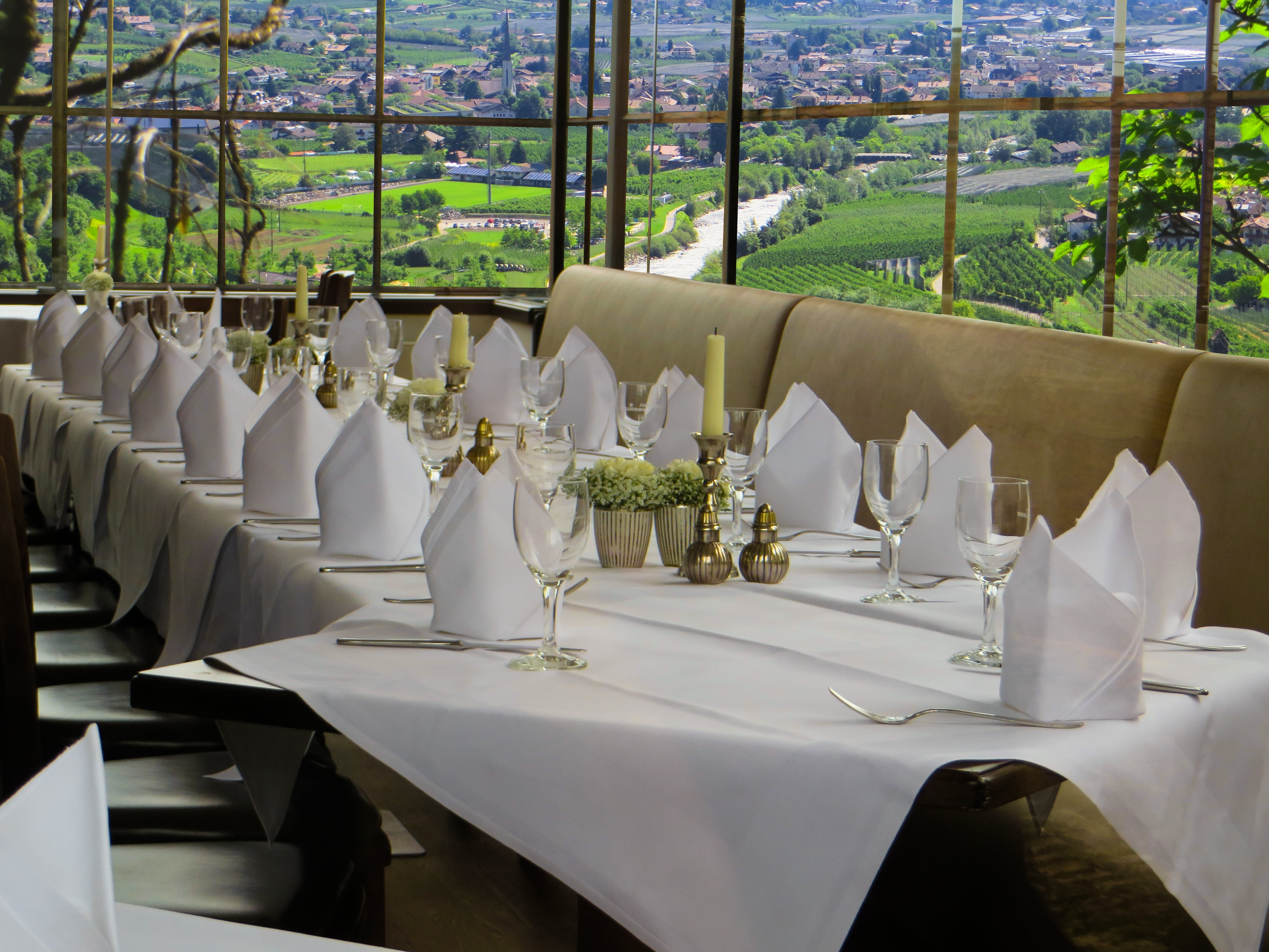 food and drink, dining, gedeckter table, table, indoors, silverware, plant, event, arrangement, elegance, cutlery, knife, absence, setting, no people, nature, HD Wallpaper