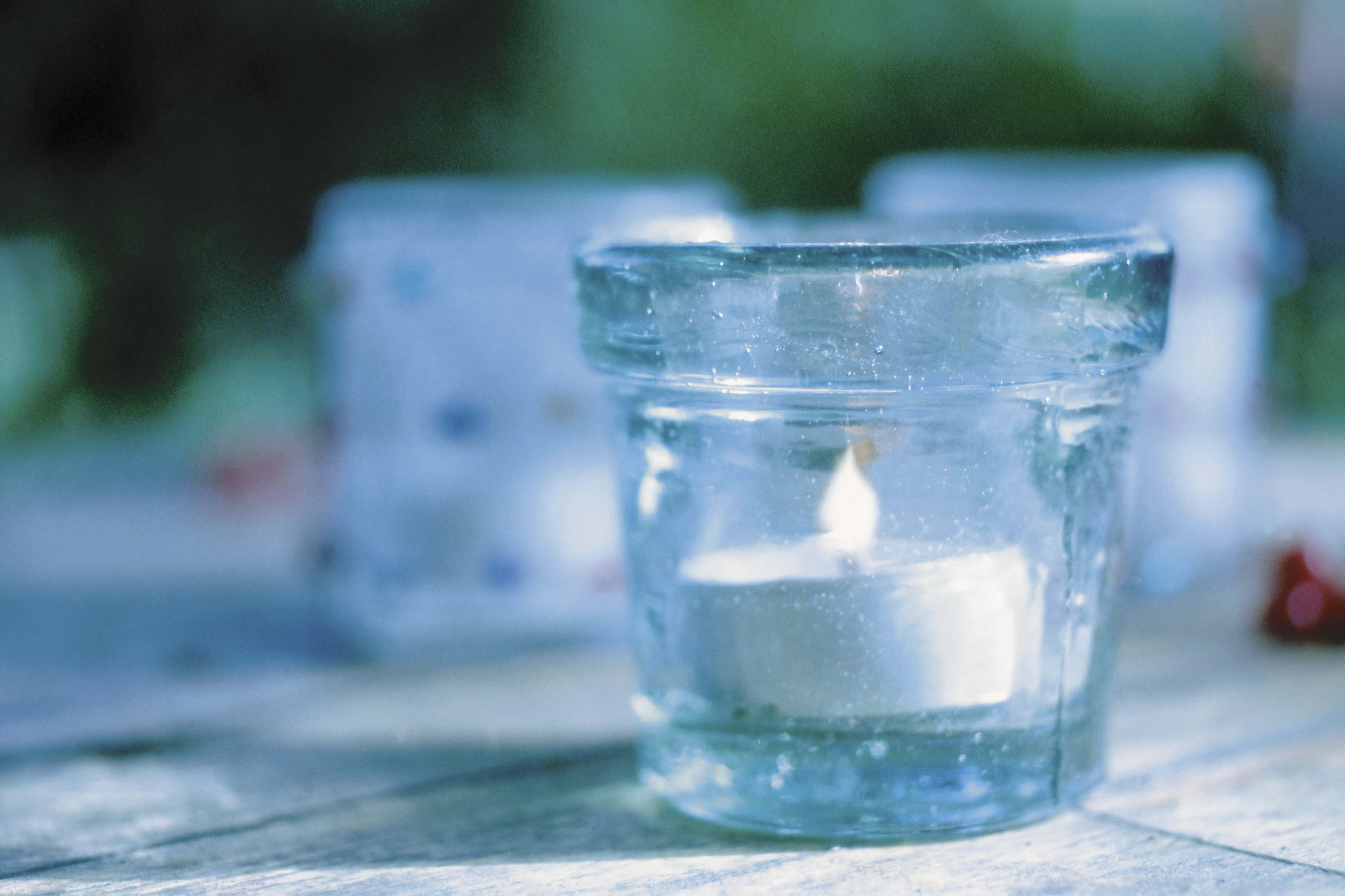 focus on foreground, glass - Material, selective focus, day, outdoors, decoration, ice, table, close-up, no People, food and drink, candle, cold - Temperature, HD Wallpaper