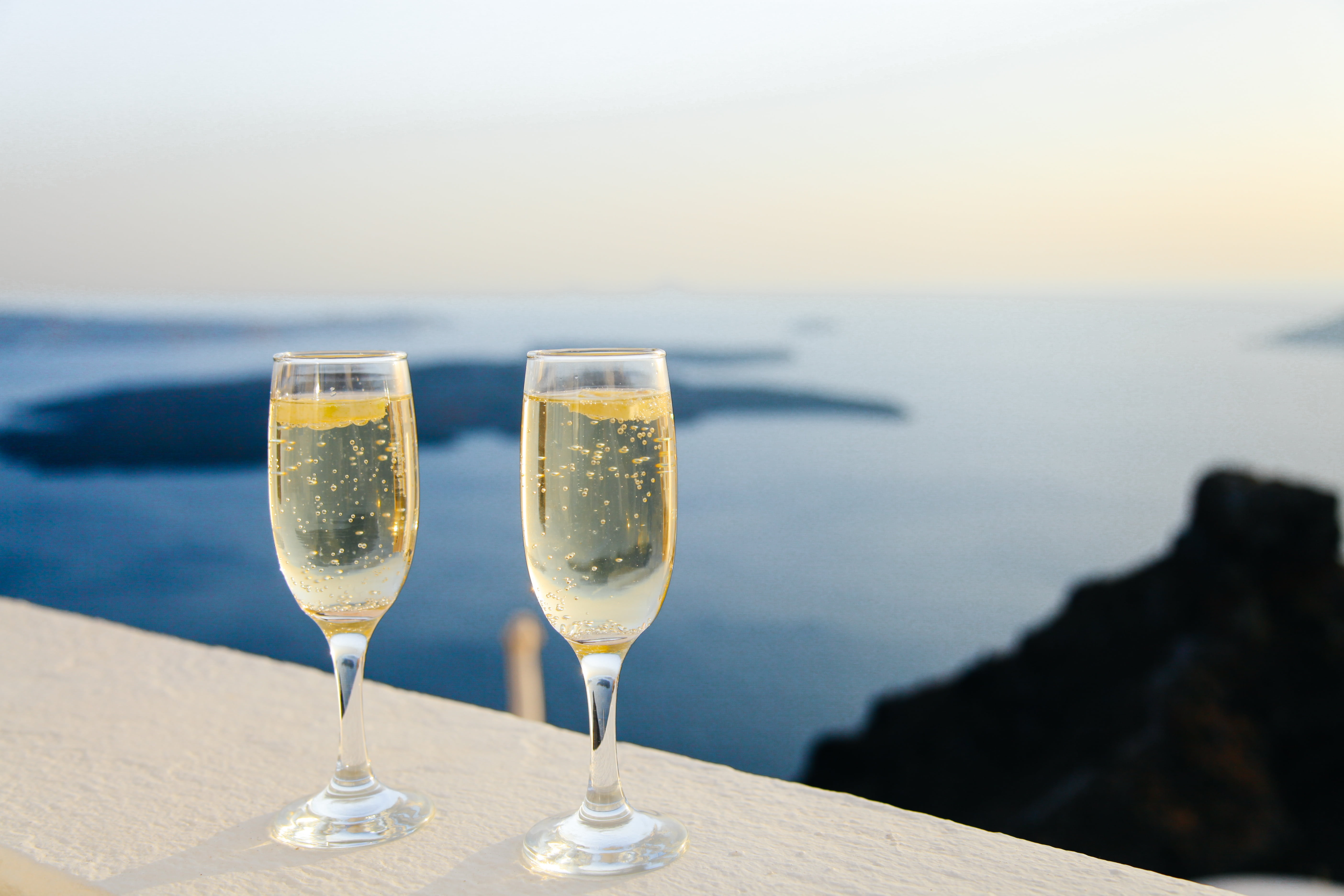 new years, nature, alcohol, sky, glass, celebration, horizon over water, household equipment, beach, drink, sparkling wine, wineglass, refreshment, white, HD Wallpaper