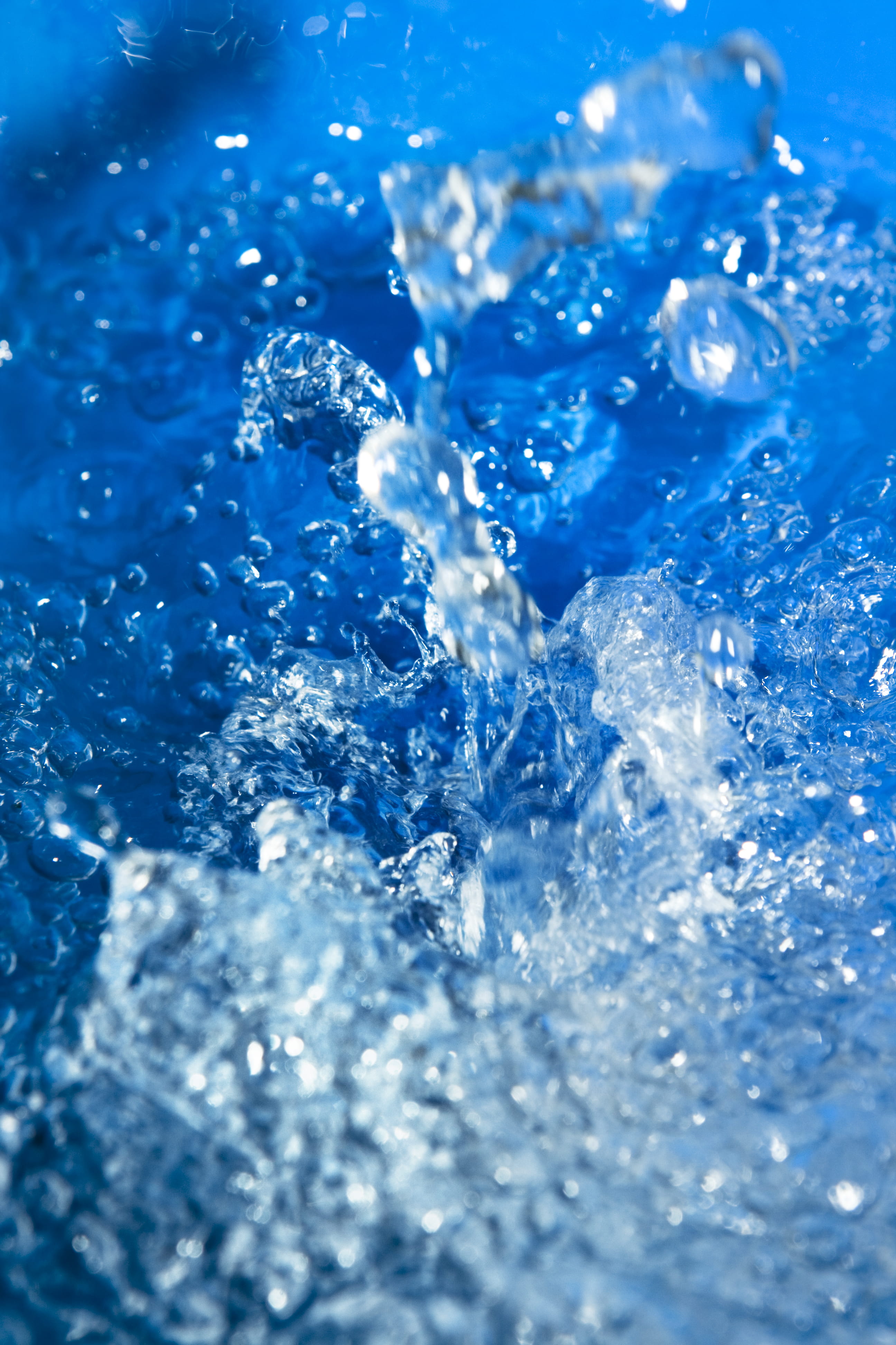 concept, 4K, frozen, pool, closeup, full frame, drip, sea, cold temperature, blue background, motion, bath, blue, drop, transparent, no people, freshness, Phone HD Wallpaper