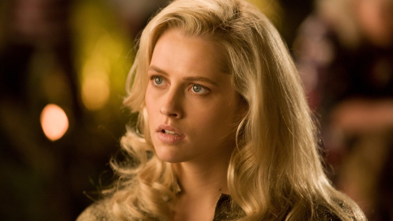 beauty, hairstyle, long hair, beautiful woman, looking at camera, one person, Teresa Palmer, human hair, blond hair, contemplation, women, hair, portrait, HD Wallpaper