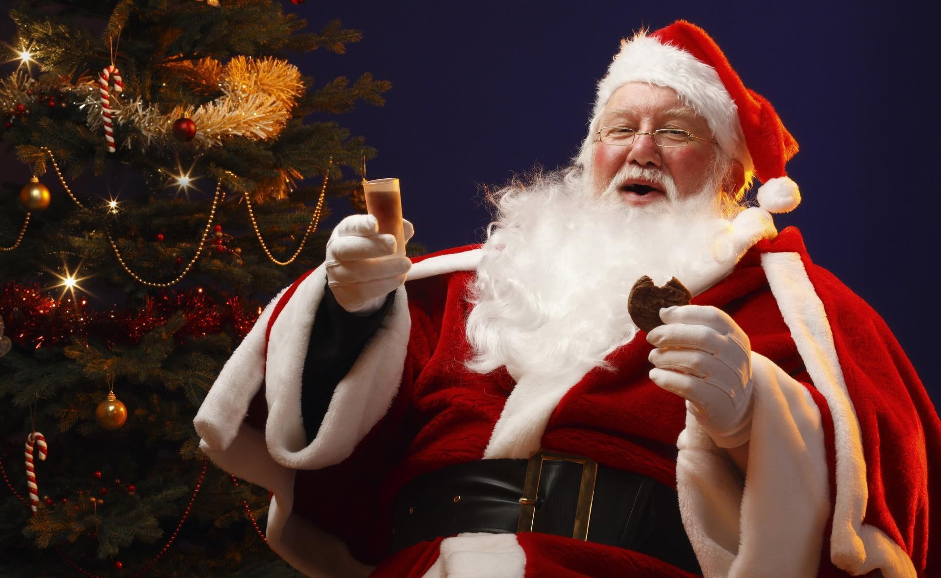 cookies, claus, tree, party poppers, party, poppers, santa claus, 1080P, christmas tree, santa, christmas, HD Wallpaper