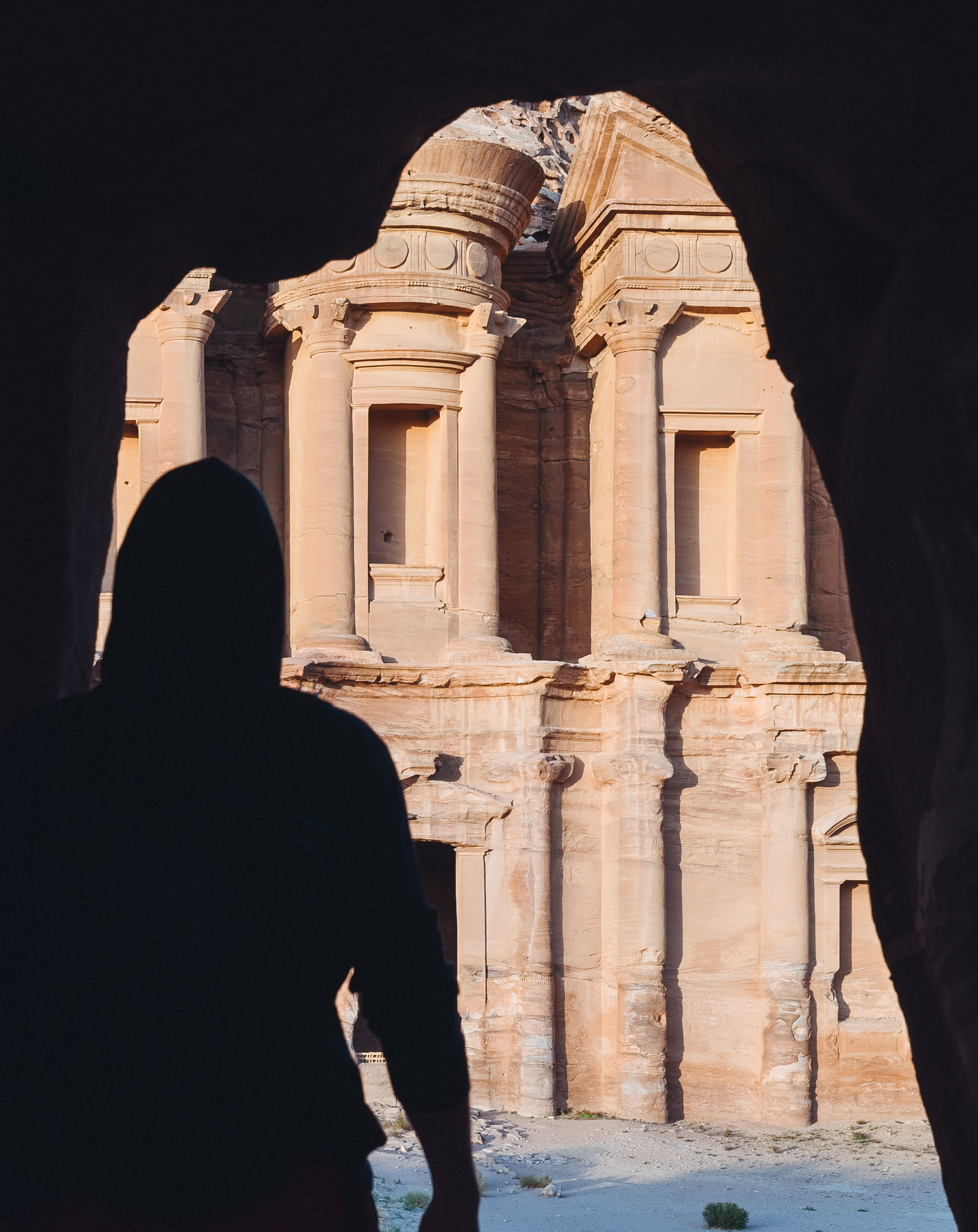 rear view, tourism, human, column, building exterior, old city, men, worship, housing, travel, desert, architectural column, jordan, bedouin, the past, Phone HD Wallpaper