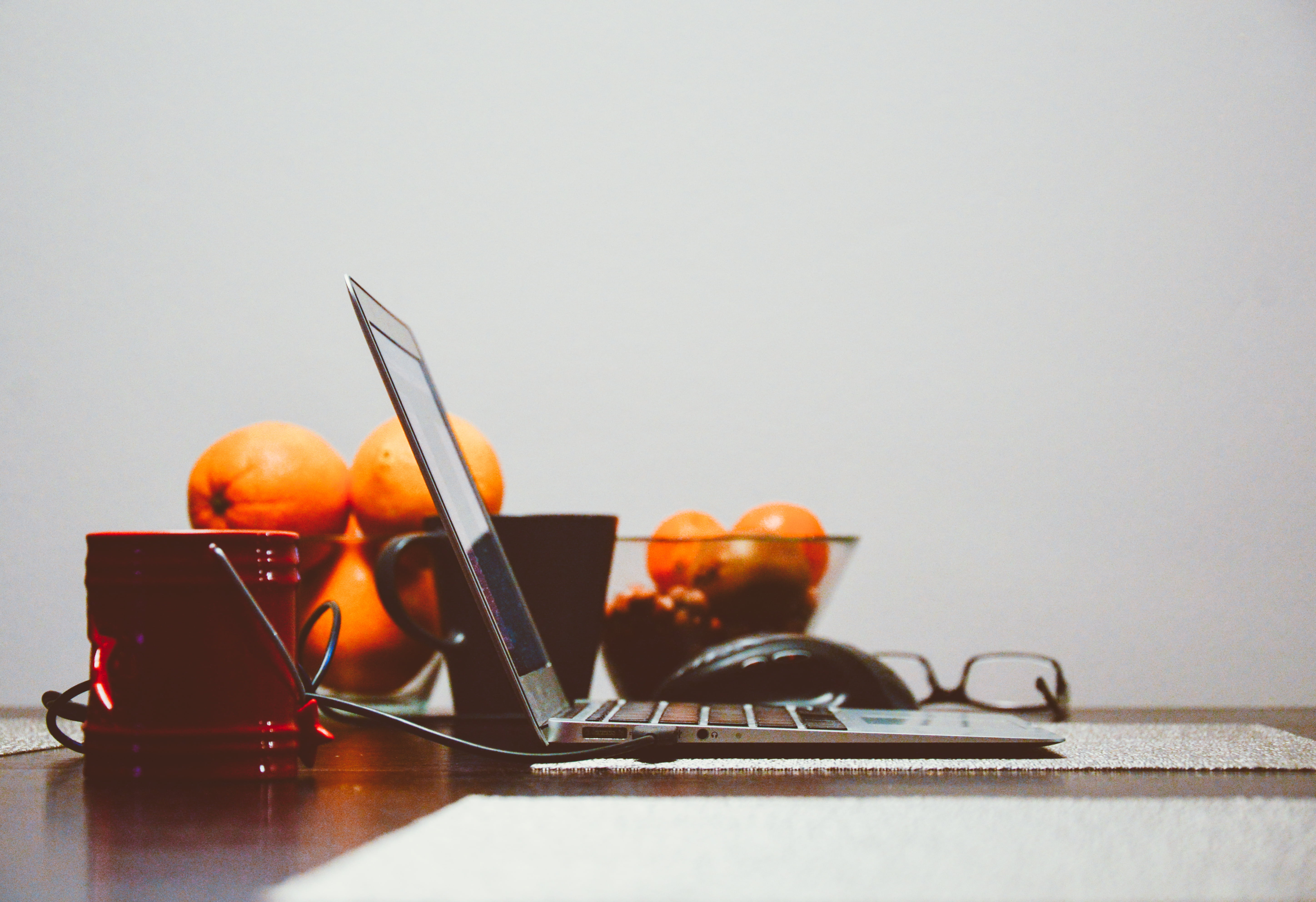 kitchen utensil, white background, orange color, indoors, 5K, food and drink, close-up, laptop, technology, clementines, wellbeing, studio shot, pro, still life, HD Wallpaper