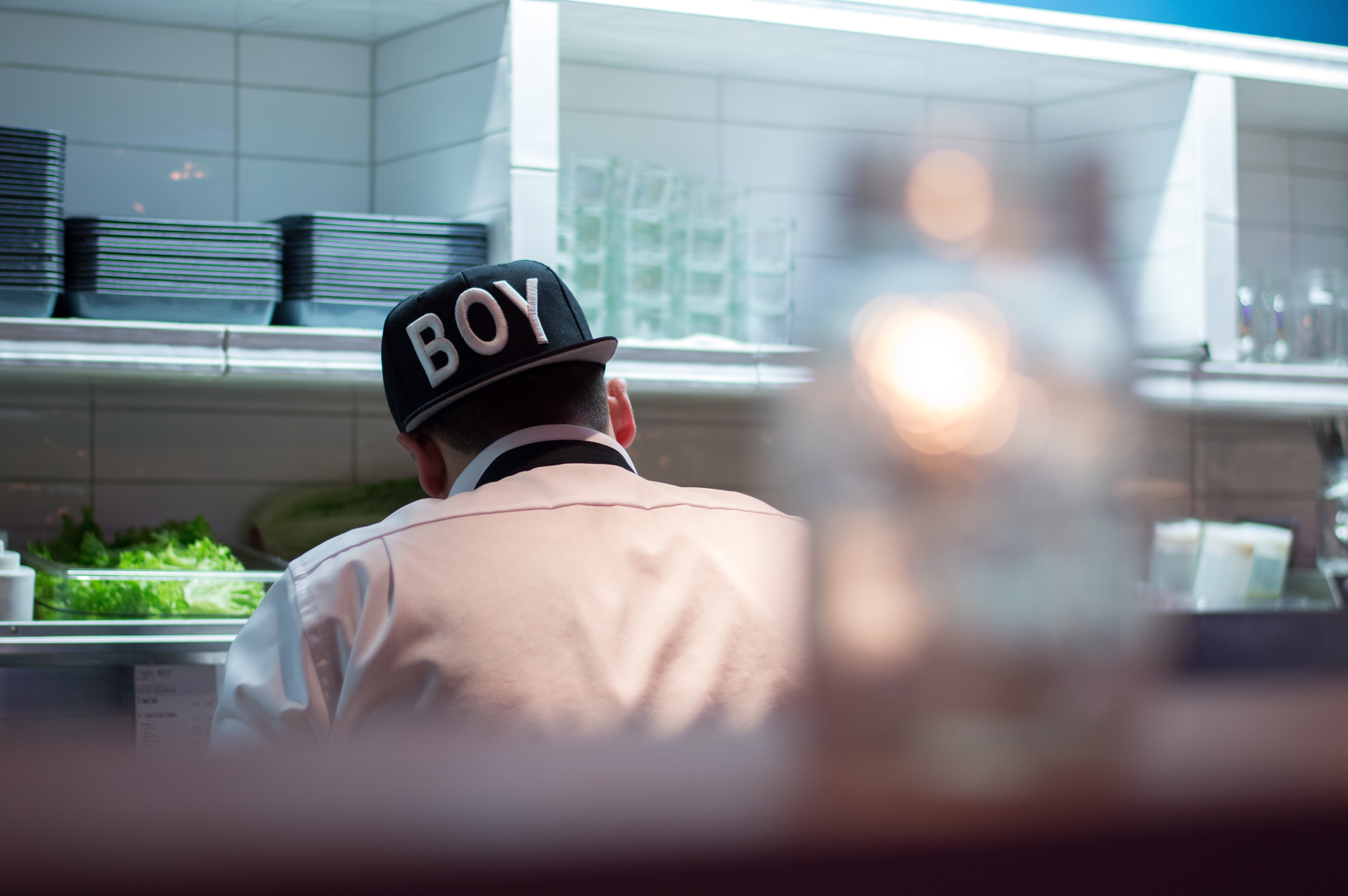 preparation, white, adult, hat, shirt, day, lifestyles, indoors, sunlight, working, over the shoulder view, selective focus, button, man, wearing, 5K, HD Wallpaper