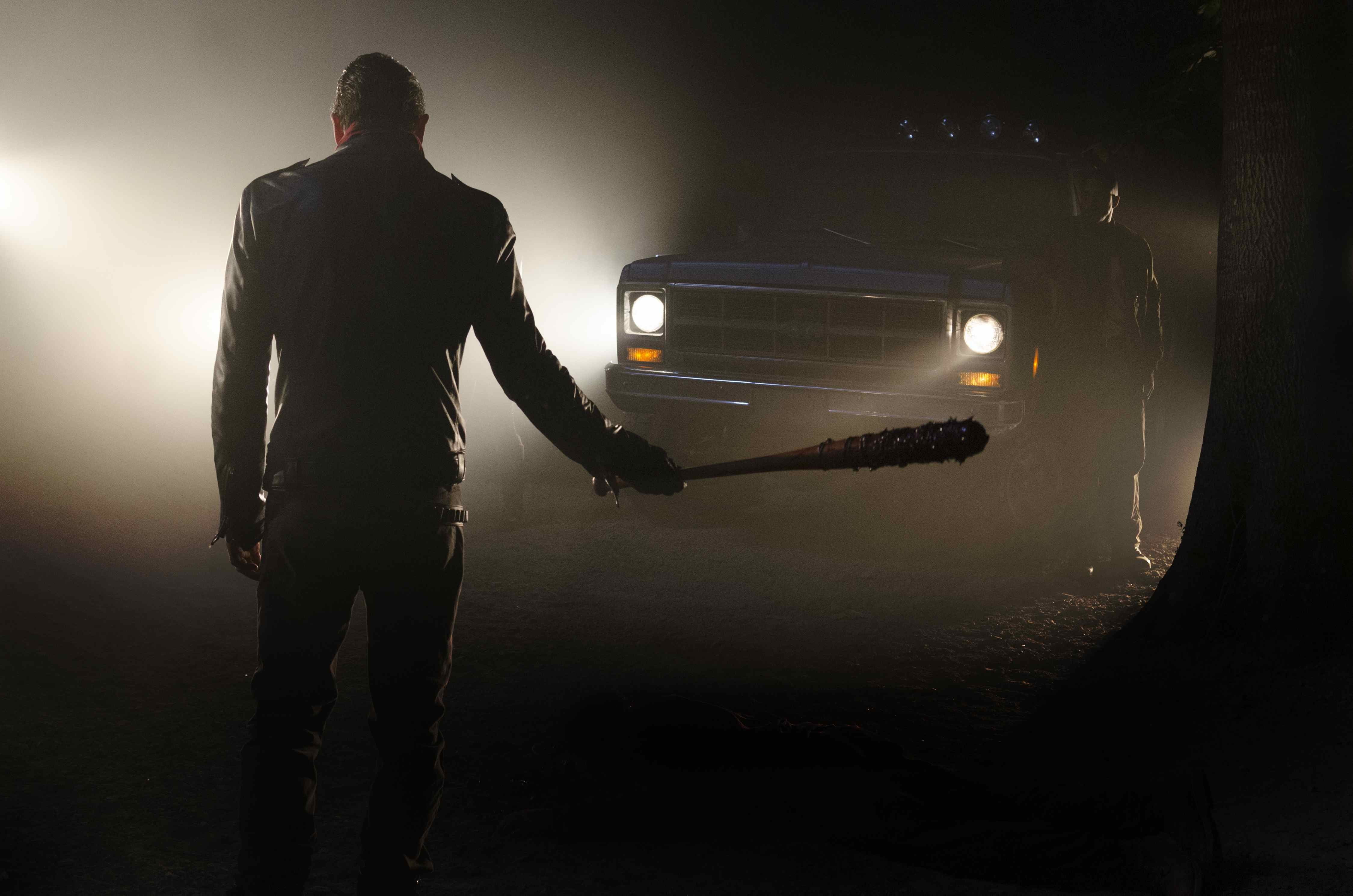 blood, zombie apocalypse, tree, Lucille, truck, villain, TV series, The Walking Dead, baseball bat, darkness, night, AMC, zombies, Negan, Jeffrey Dean Morgan, HD Wallpaper