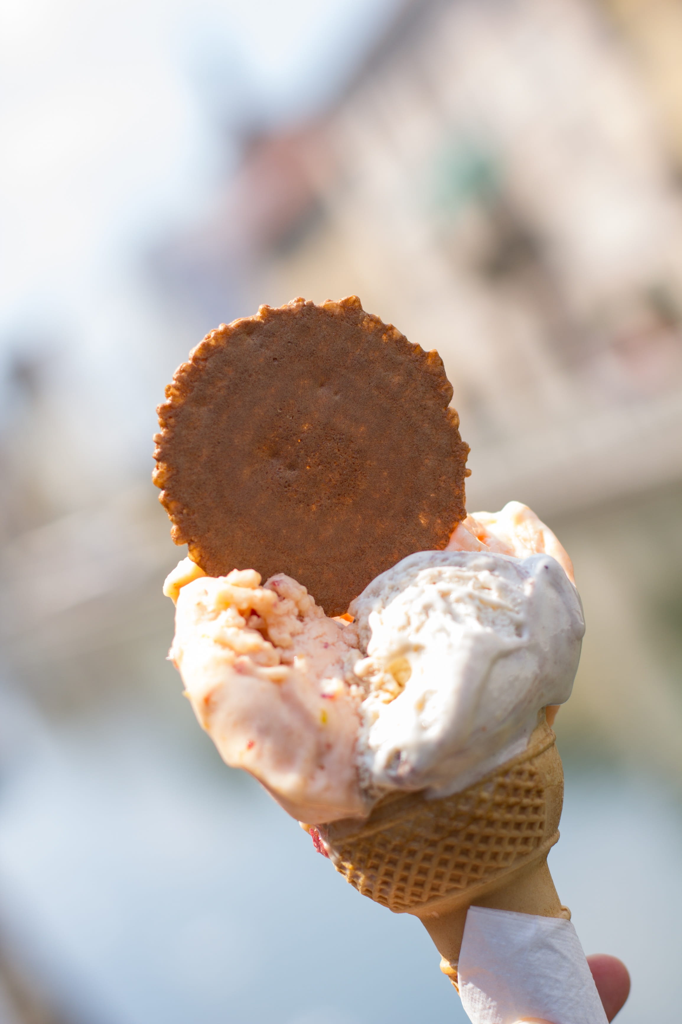 food and drink, ready-to-eat, frozen, close-up, eat, freshness, lockscreen, ice cream cone, focus on foreground, human hand, ice cream, indulgence, Phone HD Wallpaper