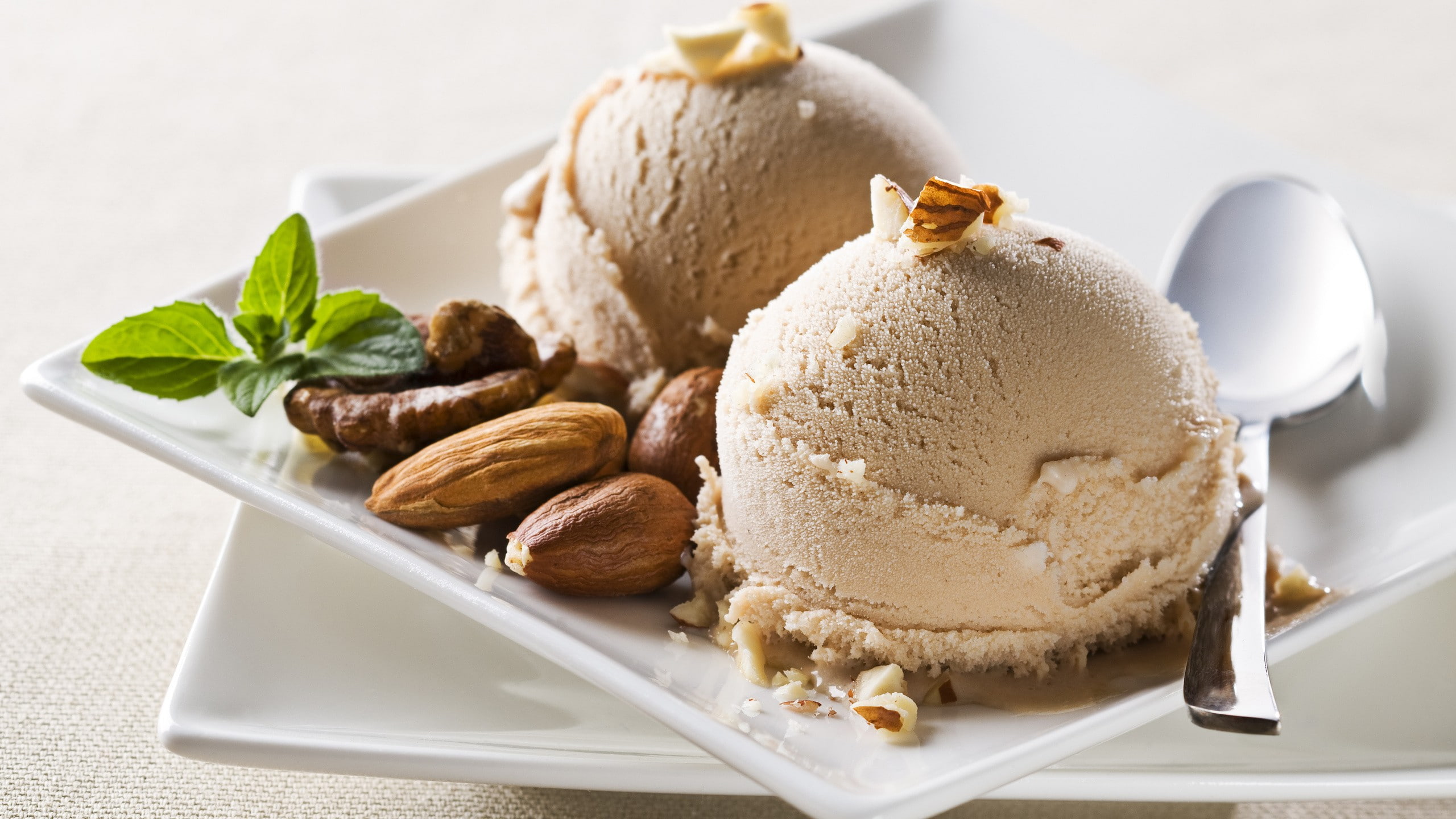 dessert, walnuts, nuts, ice cream, 2K, spoons, food, HD Wallpaper