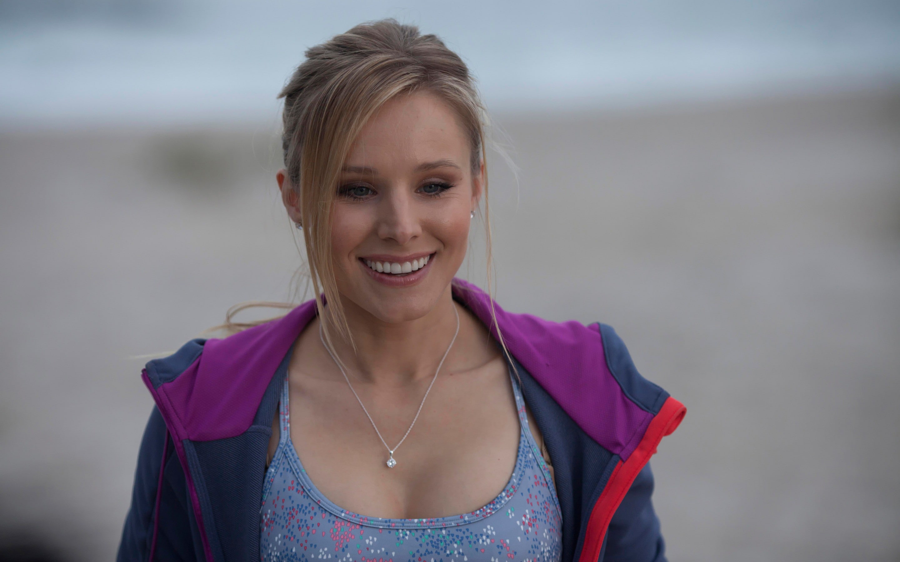 black, outfit, woman, top, tank, sparkle, stuck, Stuck in Love, movie, Kristen Bell, gray, hoodie, love, 2K, s, HD Wallpaper