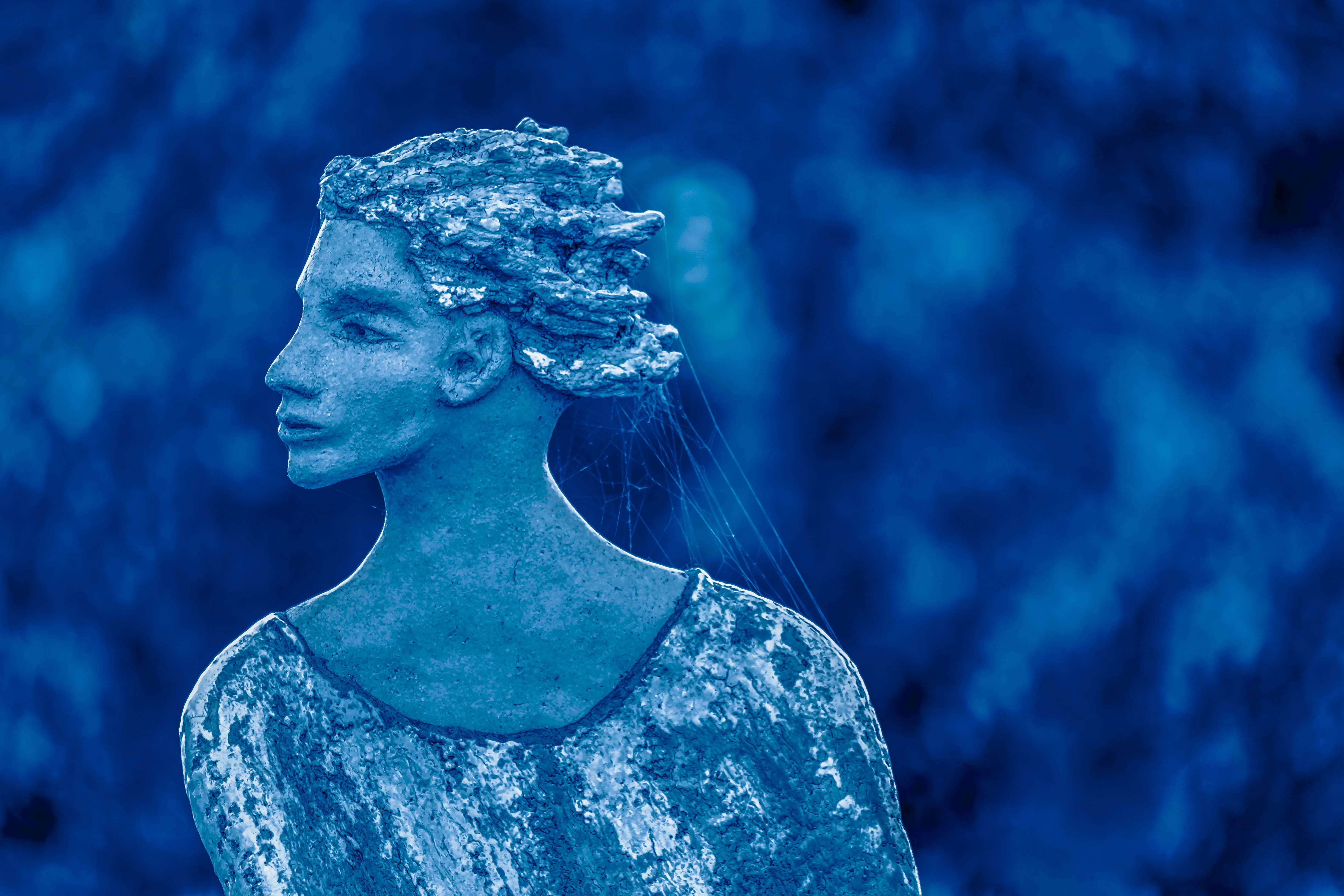 focus on foreground, beauty in nature, creativity, snow queen, shiny, statue, mood, fairytale, figure, indoors, 4K, looking, nature, blue, woman, no people, HD Wallpaper