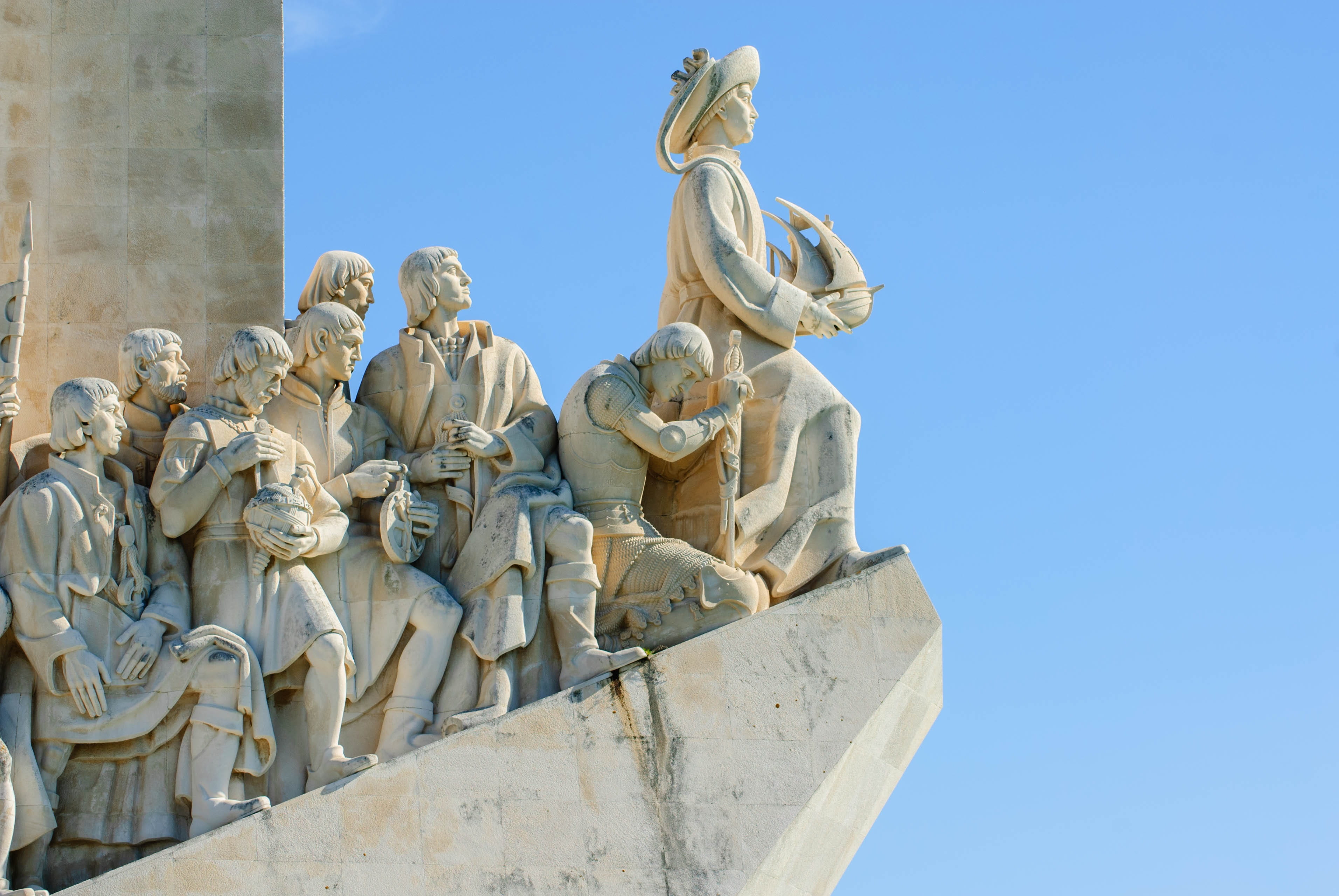monument, history, the past, group, no people, monument of the discoveries, day, nature, art and craft, low angle view, lisbon, creativity, cliff, people, HD Wallpaper