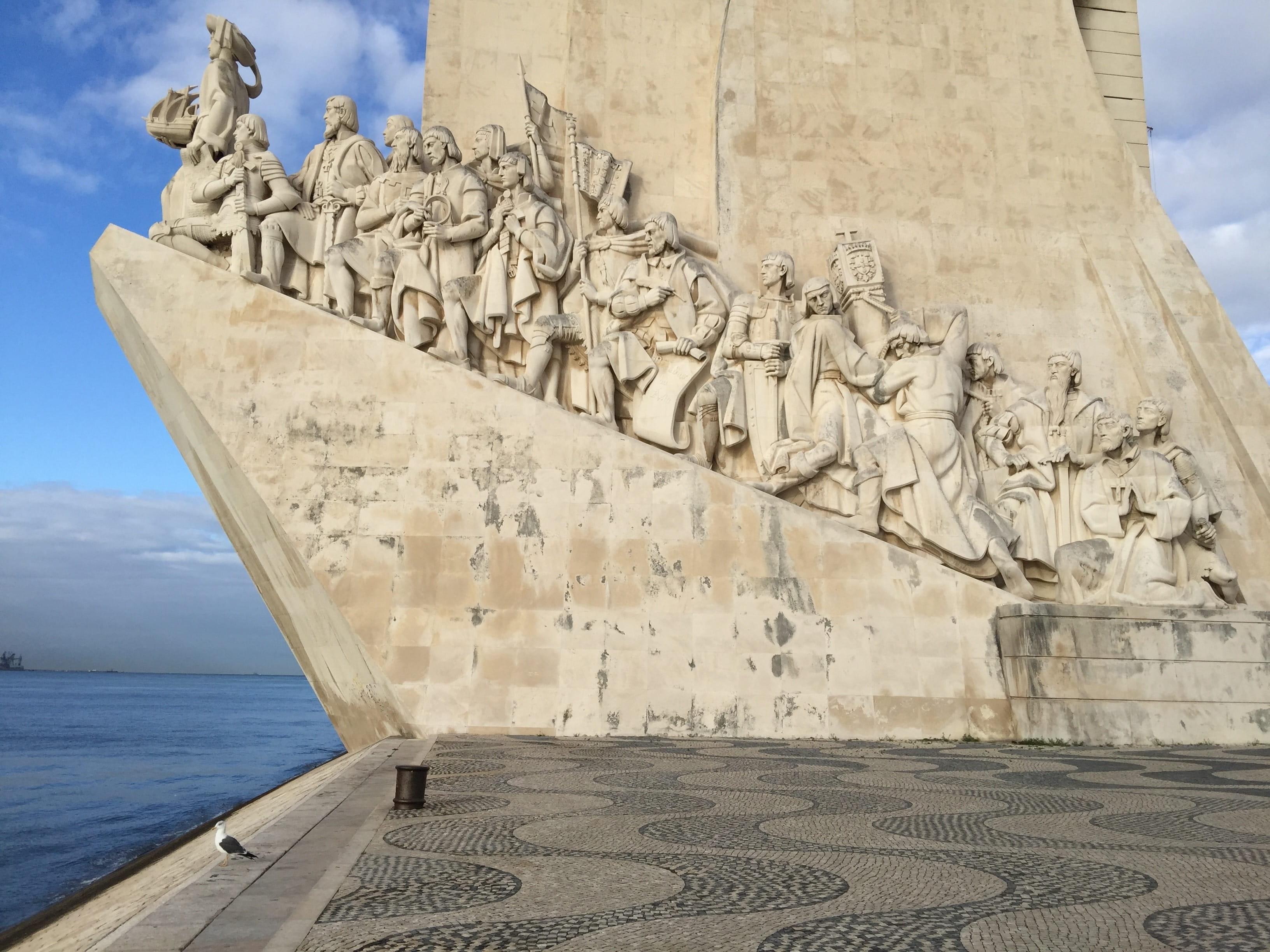 statue, art and craft, Lisbon, Portugal, water, carving - craft product, carving, creativity, male likeness, sea, sailors monument, nature, built structure, HD Wallpaper