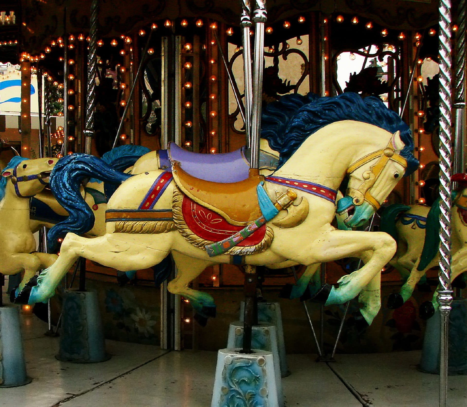 fun, mammal, outdoor play equipment, domestic, vintage, childhood, animal wildlife, focus on foreground, livestock, merry-go-round, outdoors, carousel horses, HD Wallpaper