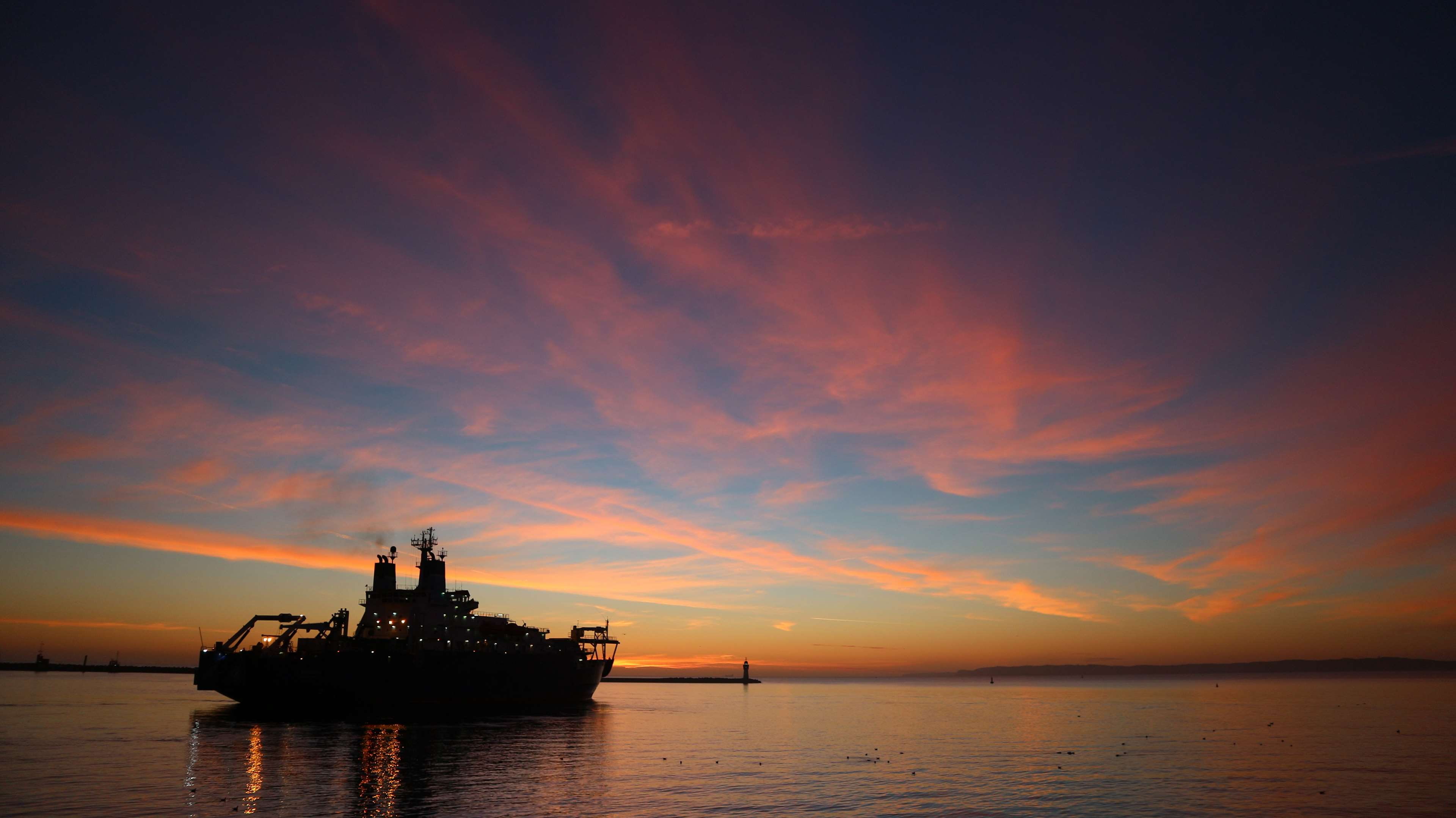 no people, 4K, sea, orange color, oil industry, logistics, nautical vessel, sun, offshore platform, horizon, outdoors, cloud - sky, reflection, ship, transportation, HD Wallpaper