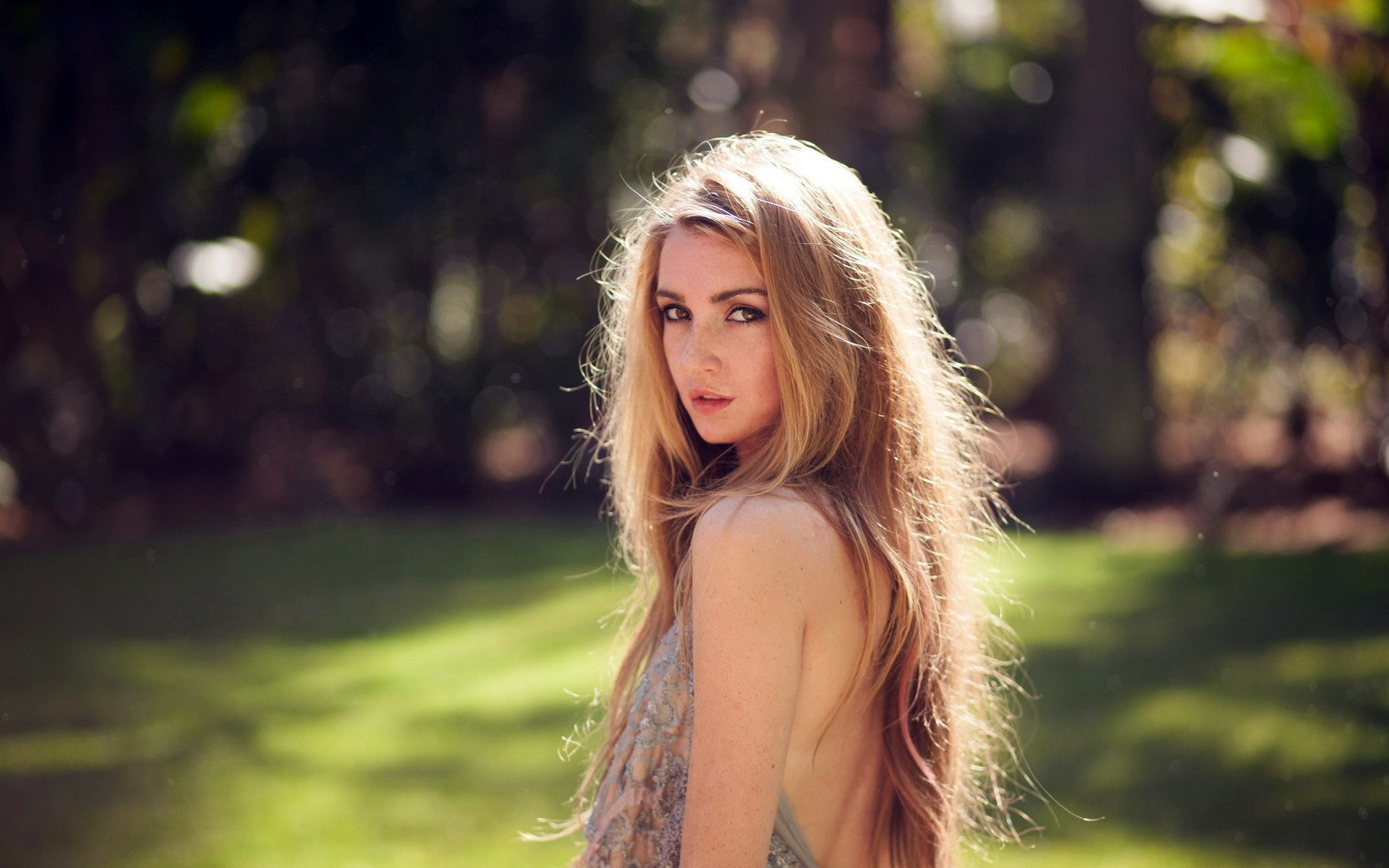 beige, Nice, 1080P, Sunshine, gray, s, women, dress, backless, Girl, HD Wallpaper