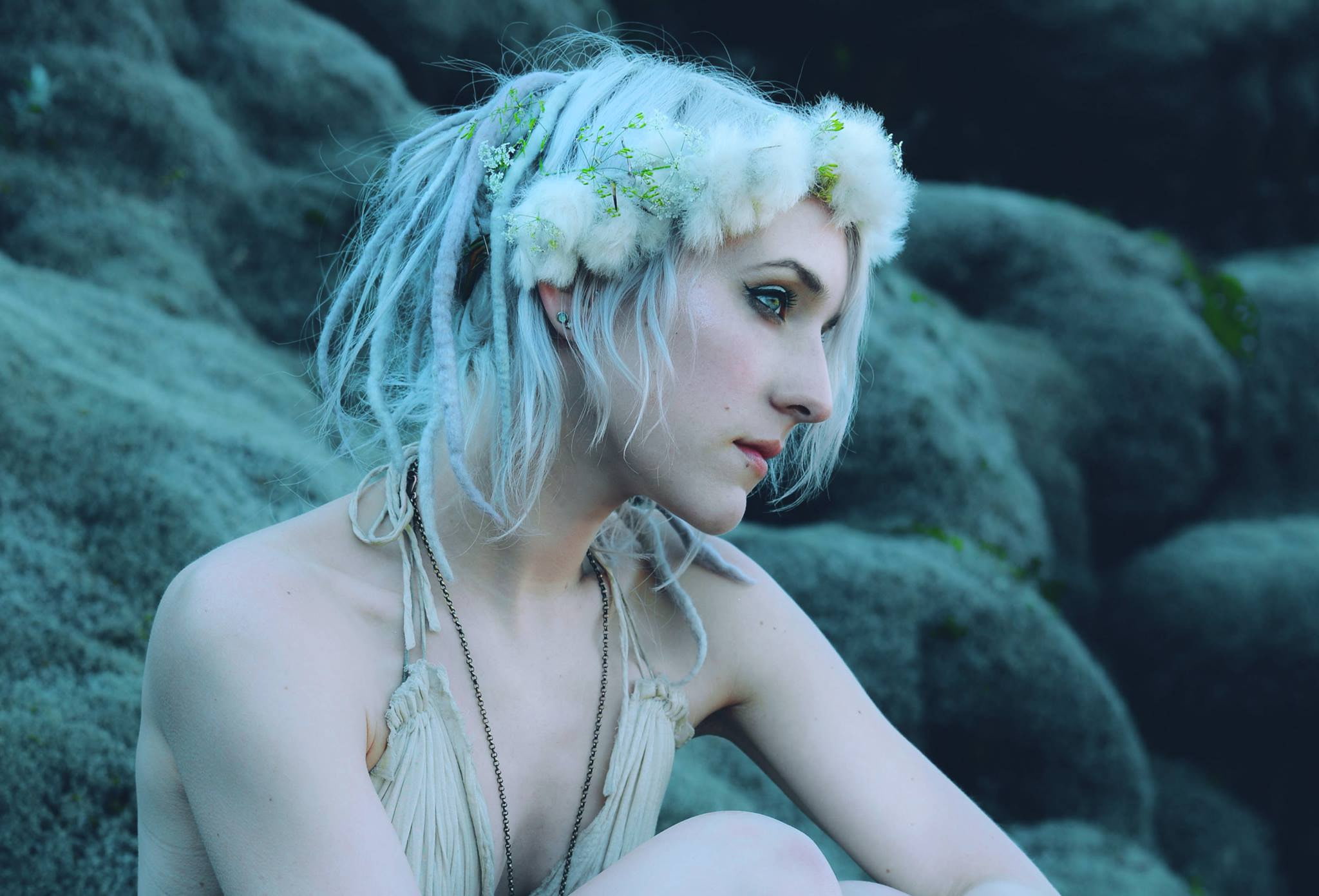 young adult, rock - object, Kindra Nikole, rock, contemplation, blond hair, 1080P, headshot, hair, beautiful woman, 500px, portrait, fantasy girl, looking away, HD Wallpaper