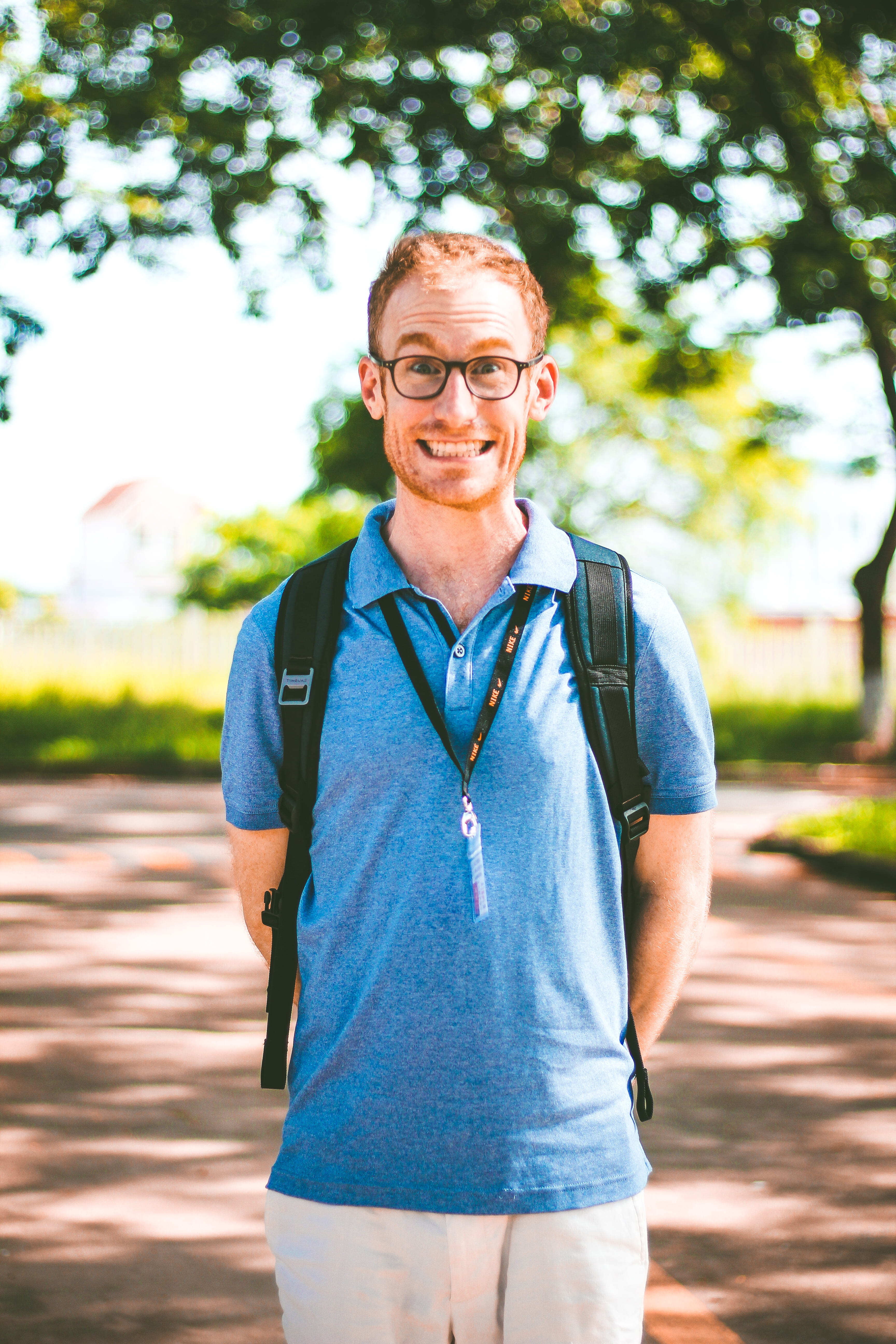 portrait, sunny, looking at camera, summer, blue, outdoors, real people, standing, smiling, front view, mature men, glasses, happy, leisure activity, funny, Phone HD Wallpaper
