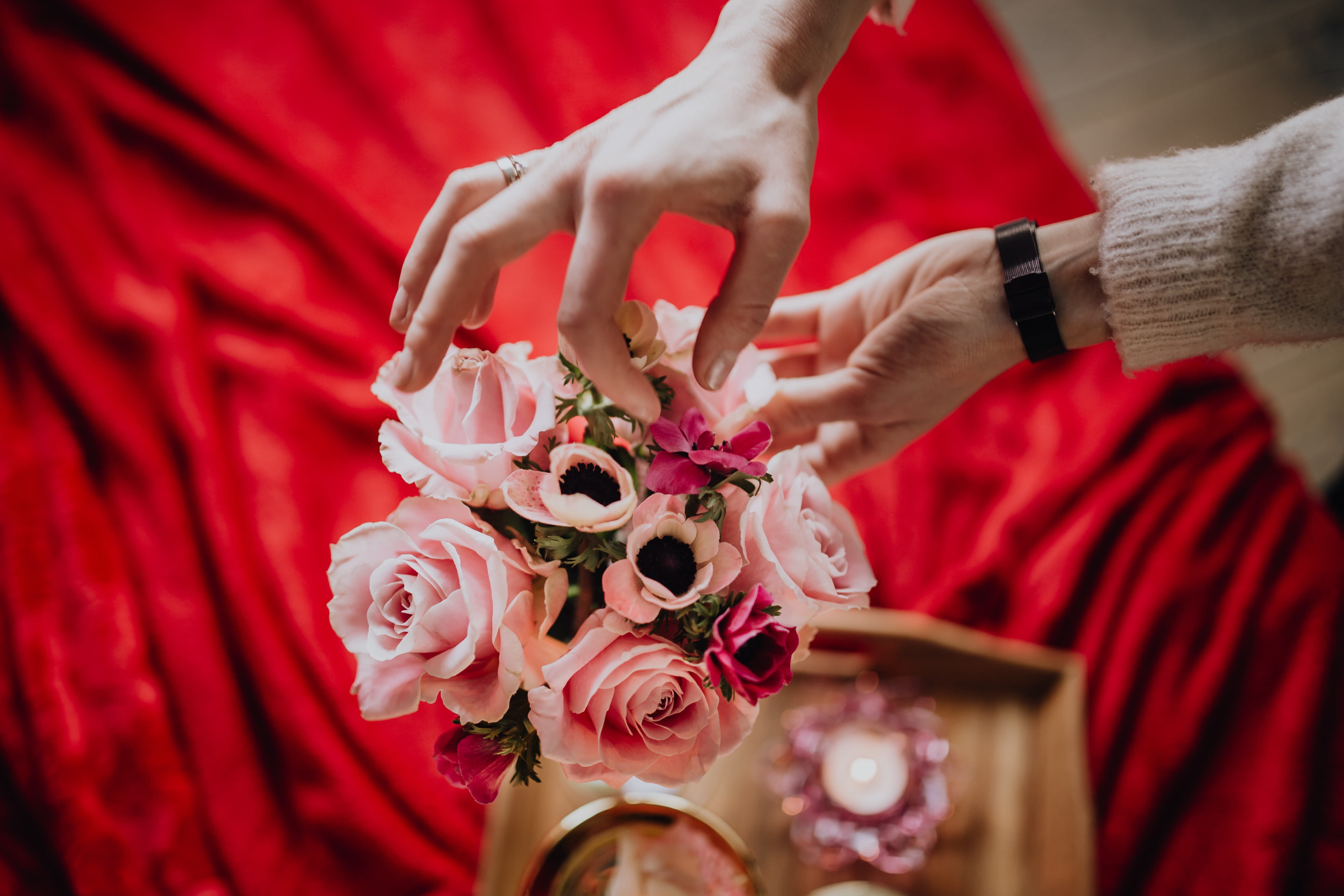 human body part, s, valentines, bouquets, romantic, hand, midsection, flowering plant, wedding, pink, 5K, bouquet, human hand, positive emotion, event, HD Wallpaper