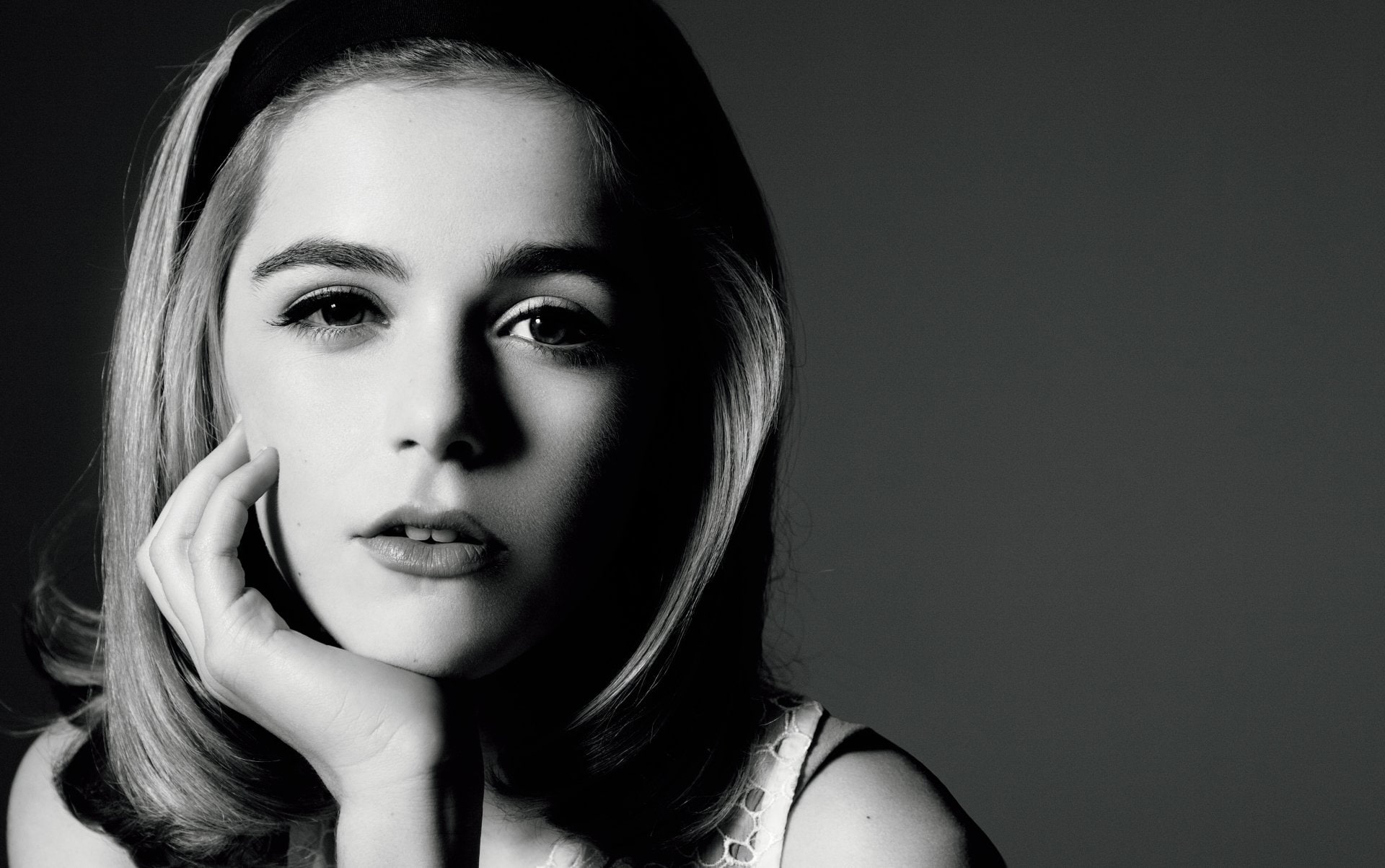 Monochrome, Actress, Actresses, Kiernan Shipka, 1080P, HD Wallpaper