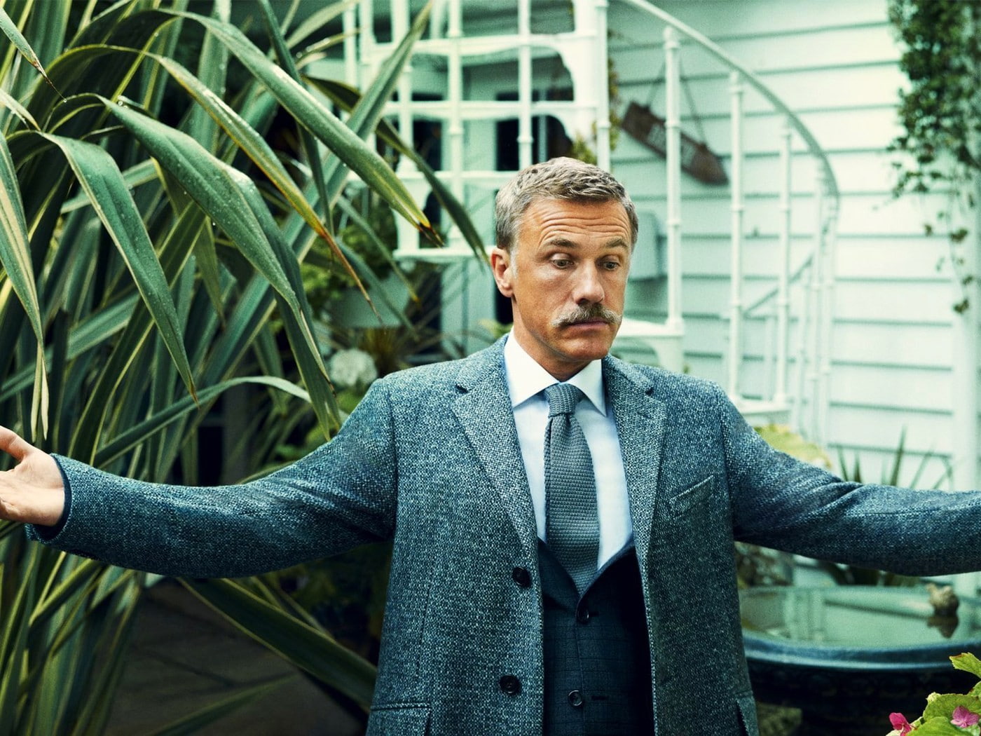 720P, waist up, mature adult, real people, business, architecture, focus on foreground, men, suit, business person, well-dressed, one person, Christoph Waltz, HD Wallpaper