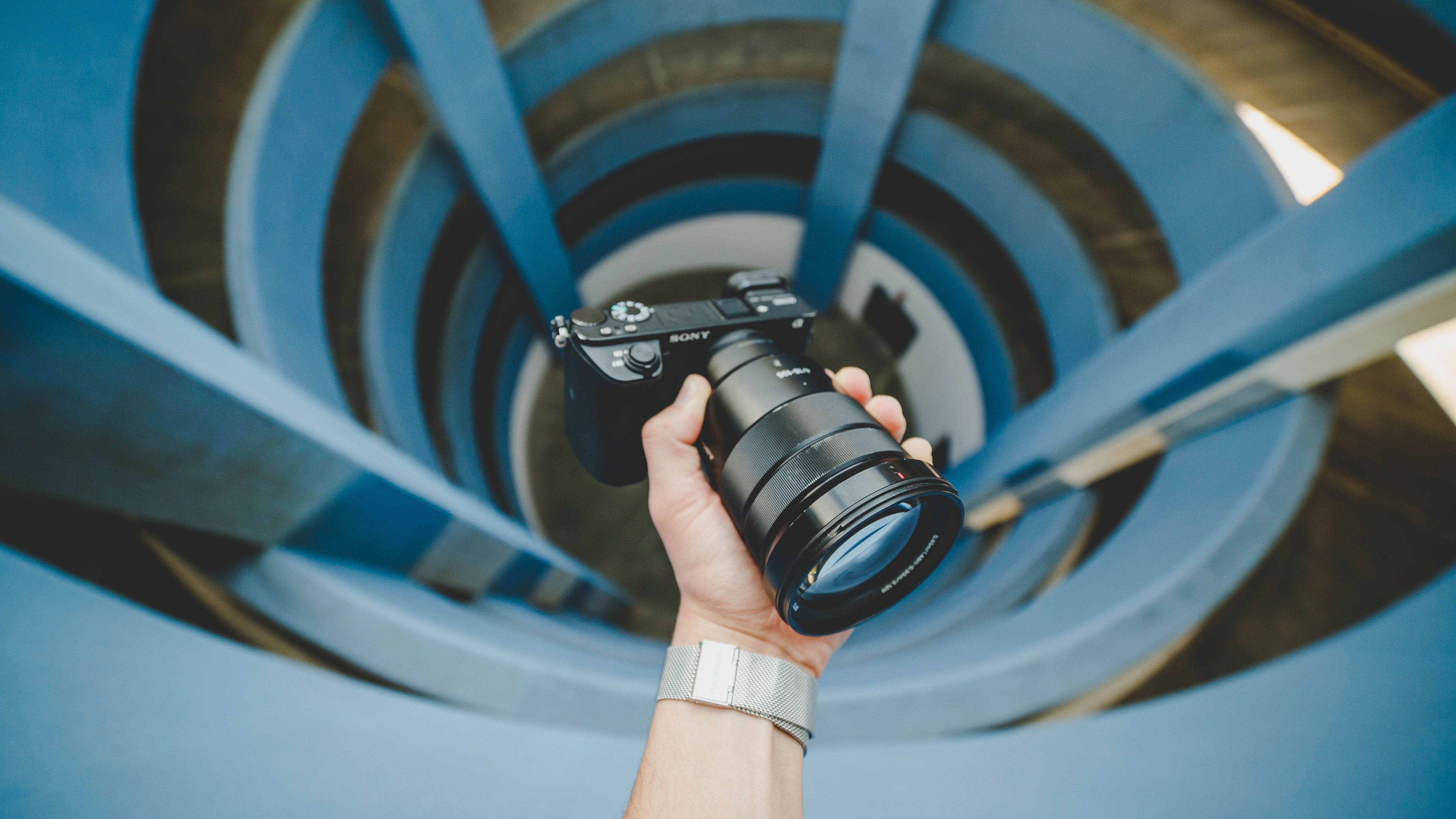  watch, human body part, leisure activity, camera, all around, selective focus, outdoors, a6500, len, holding, architecture, compact, shoot, personal perspective, HD Wallpaper