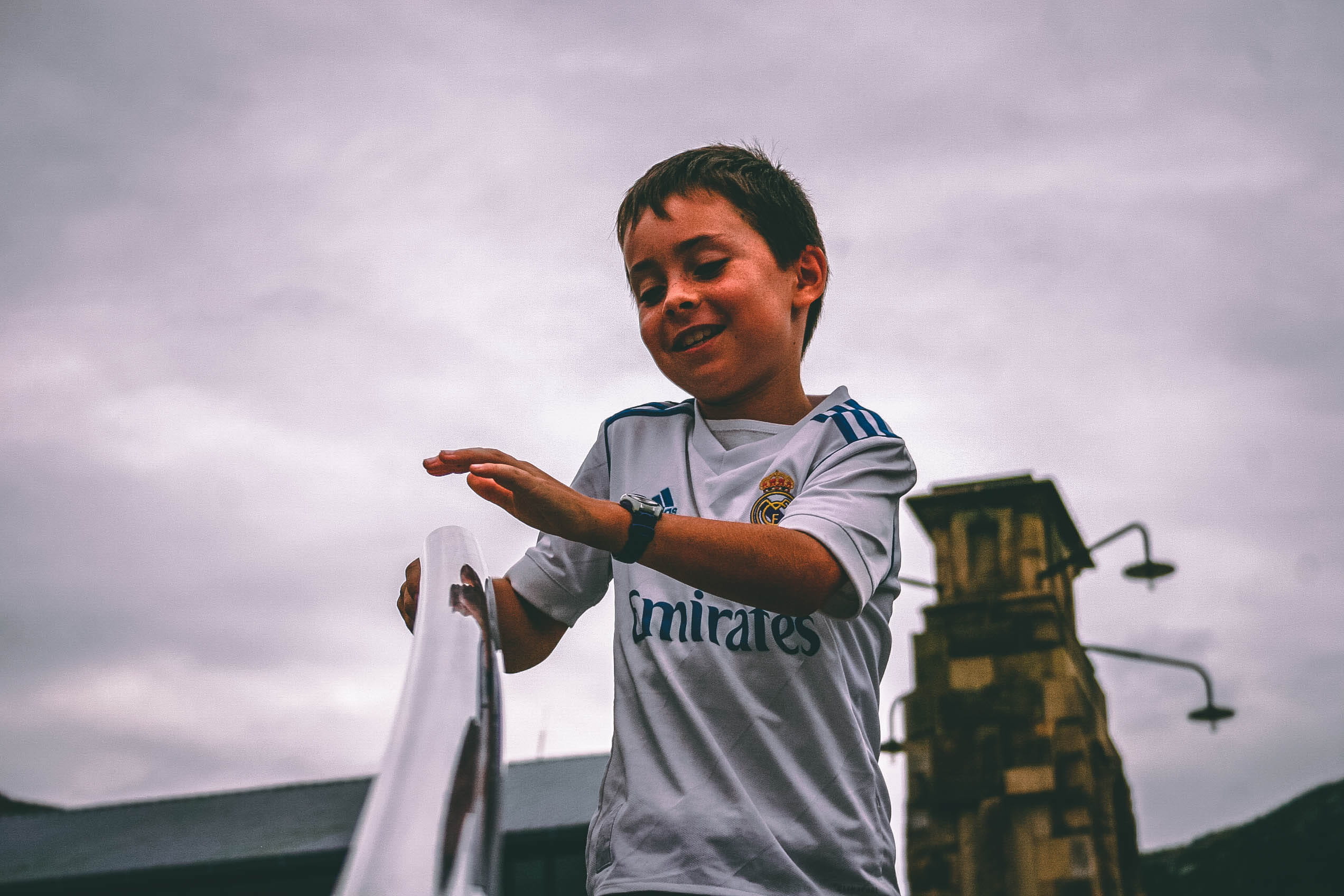 person, one person, outdoors, childhood, low angle view, fly, cloud - sky, daylight, little, front view, gray, grab, emirates, kid, white, young men, boy, HD Wallpaper
