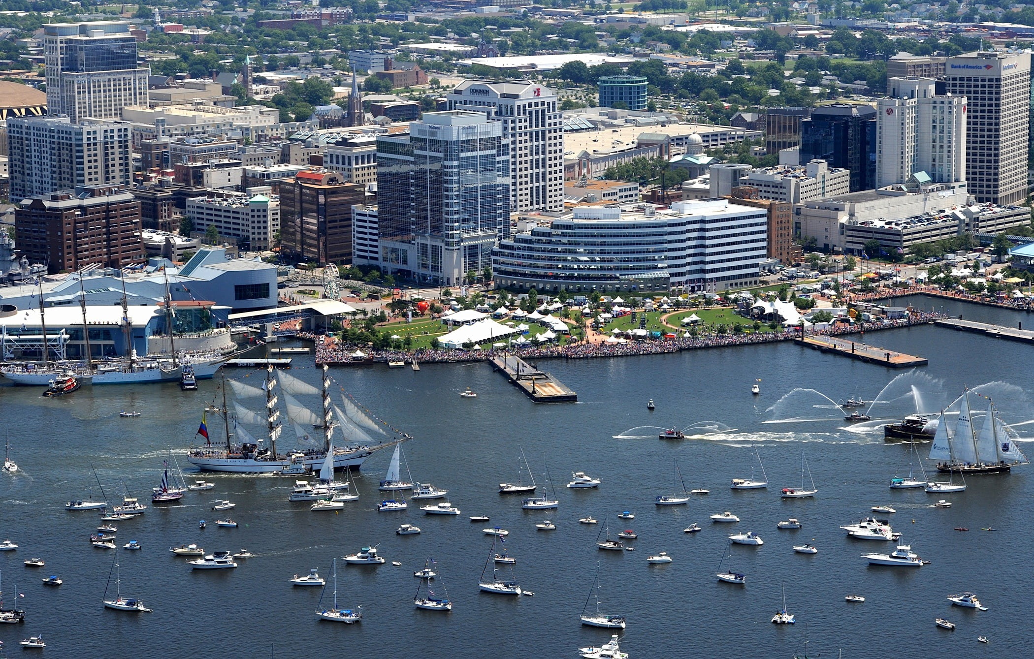 skyline, mode of transportation, people, outside, virginia, shoreline, cityscape, summer, nature, building, day, outdoors, passenger craft, celebration, HD Wallpaper