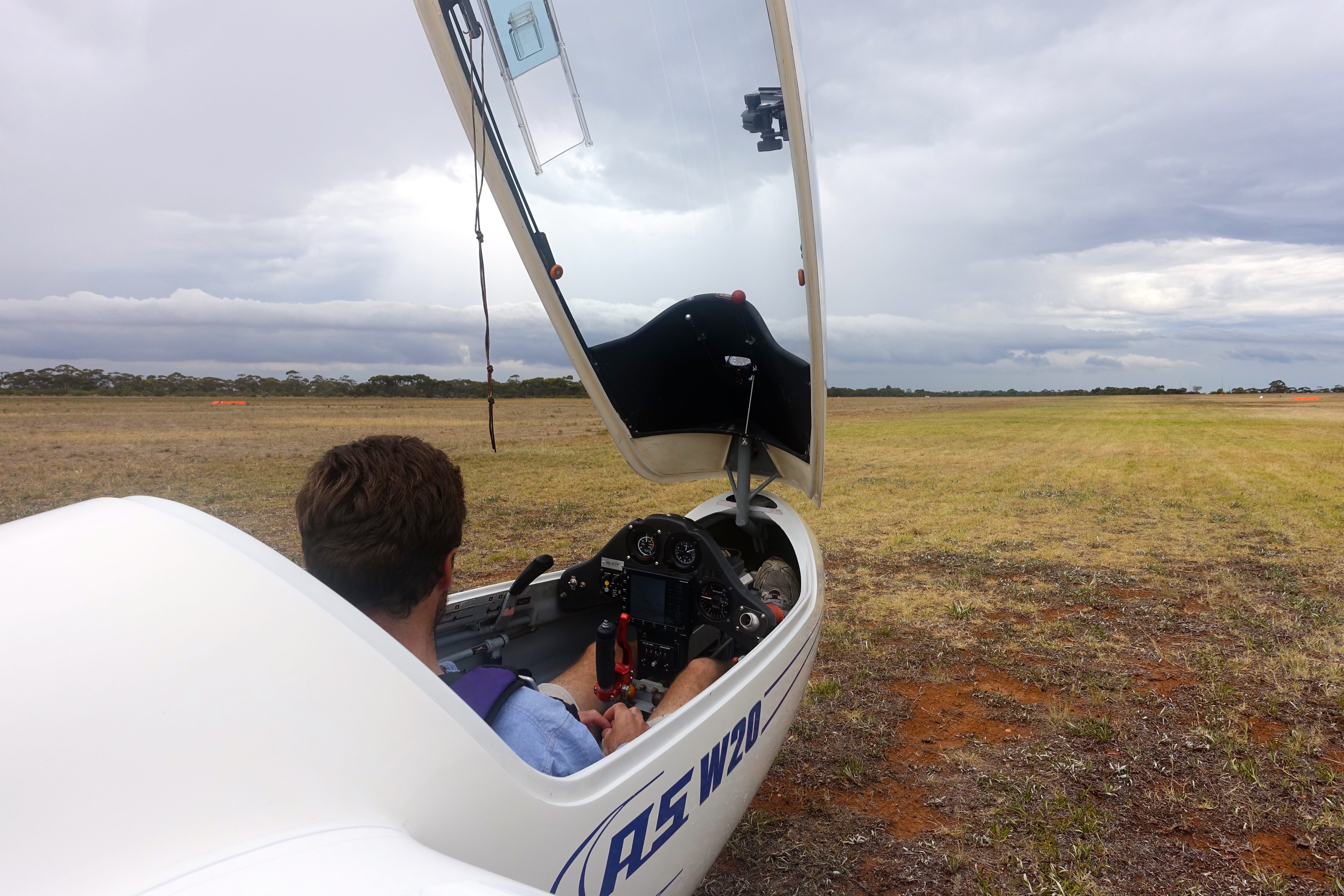 lifestyles, real people, departure, waiting, leisure activity, landscape, pilot, day, Flying, nature, environment, runway, 5K, men, plane, dom, sky, contemplation, HD Wallpaper