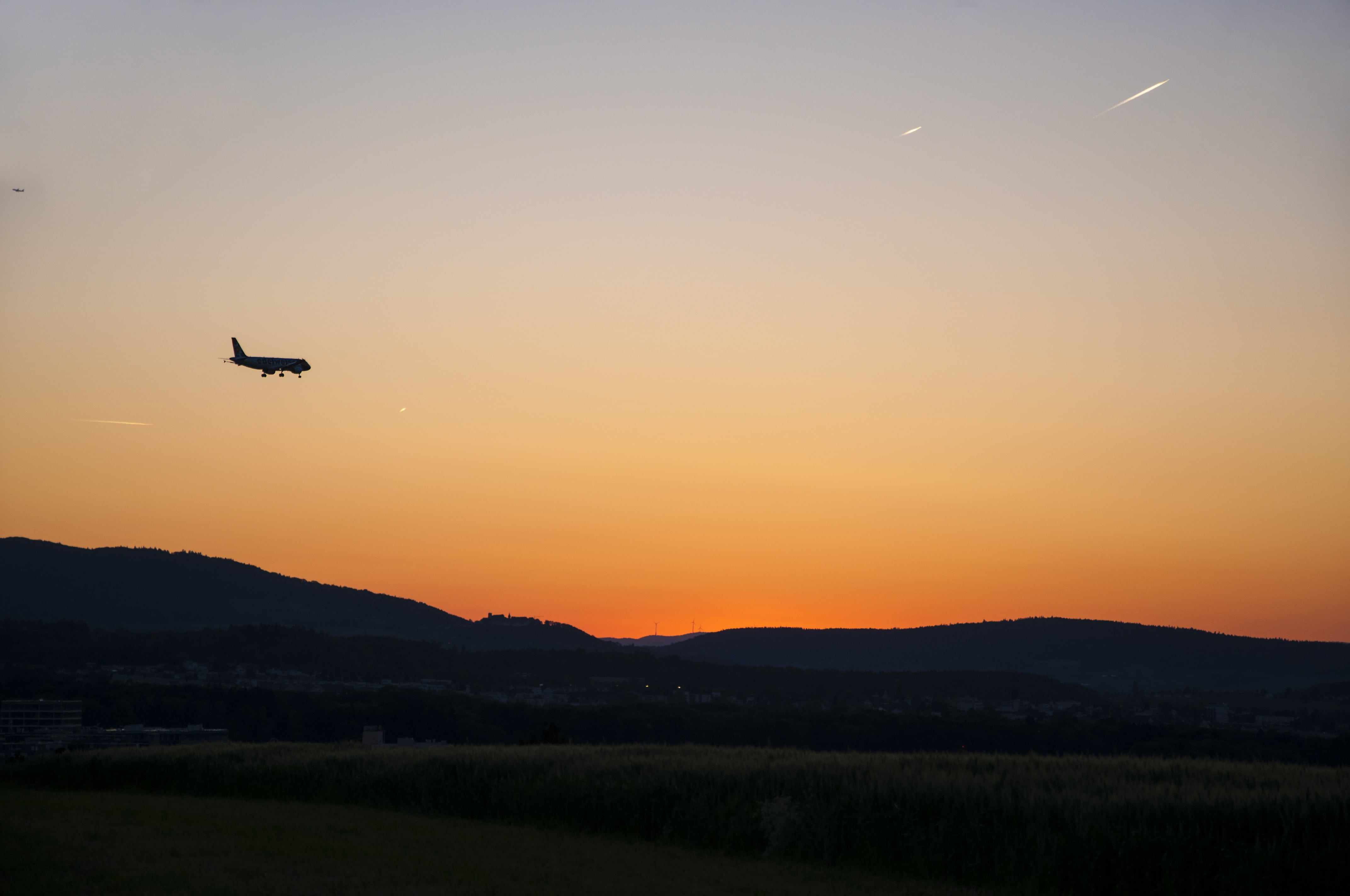 flying, scenics - nature, taking off, sky, beauty in nature, orange color, travel, outdoors, nature, sun, arrival, environment, mood, mountain, transport machine, HD Wallpaper