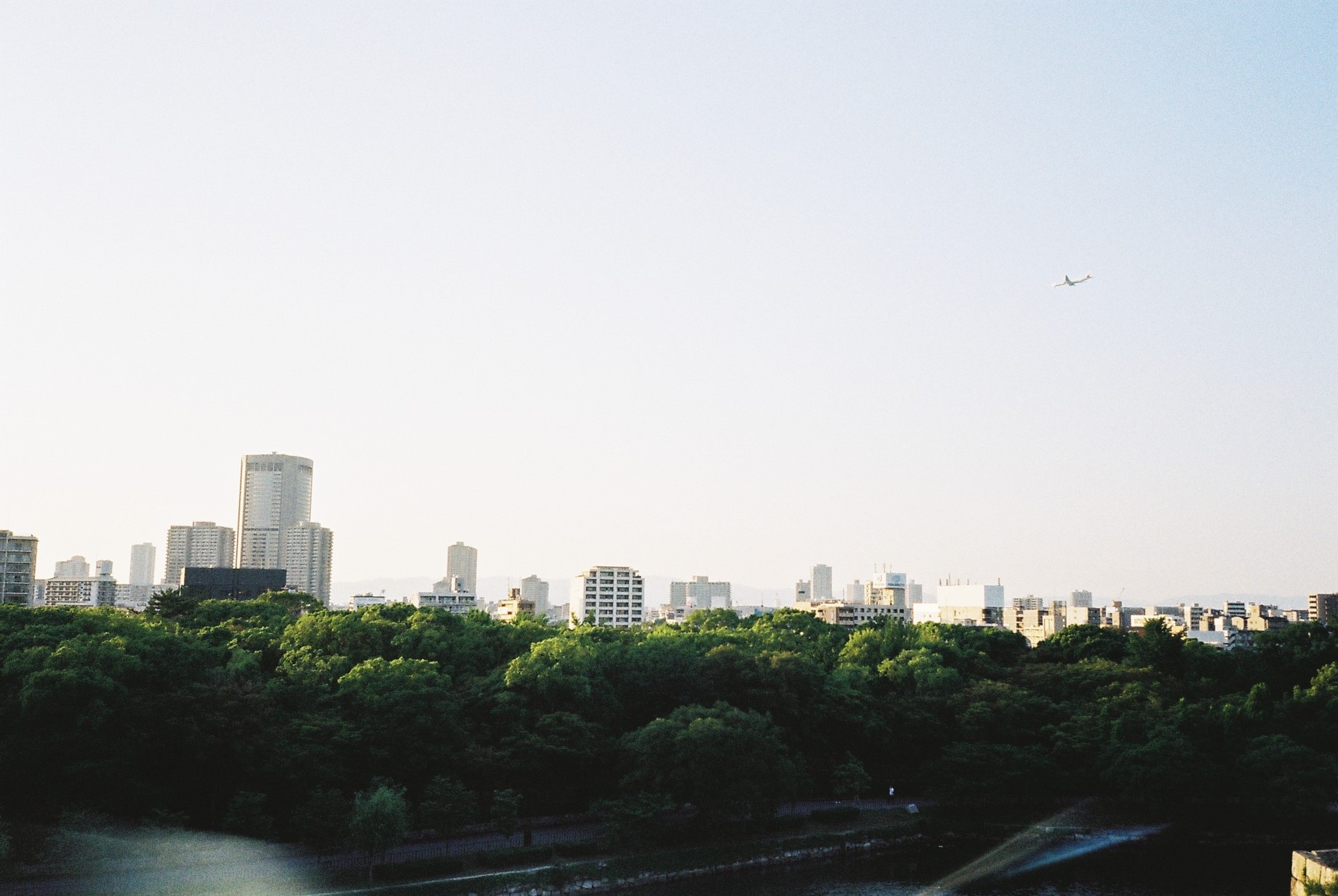 residentail, houses, skyscraper, trees, water, area, urban skyline, urban, jet, turbine, built structure, landscape, sky, city, building, transport, clear sky, HD Wallpaper