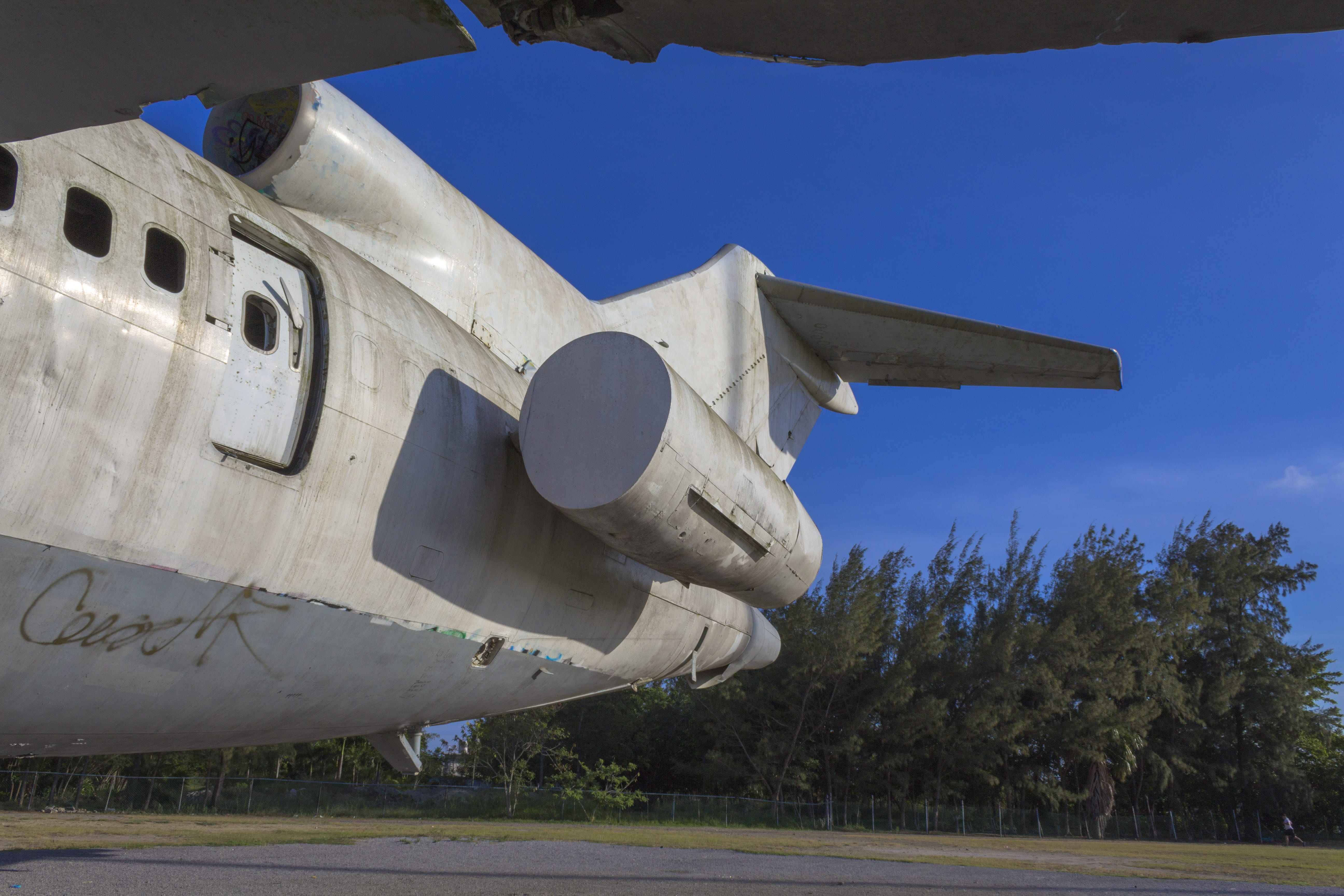 aircraft, metal, plane, outdoors, tree, aerospace industry, nature, low angle view, mode of transportation, fly, mexican, sun, tampico, airport, architecture, HD Wallpaper