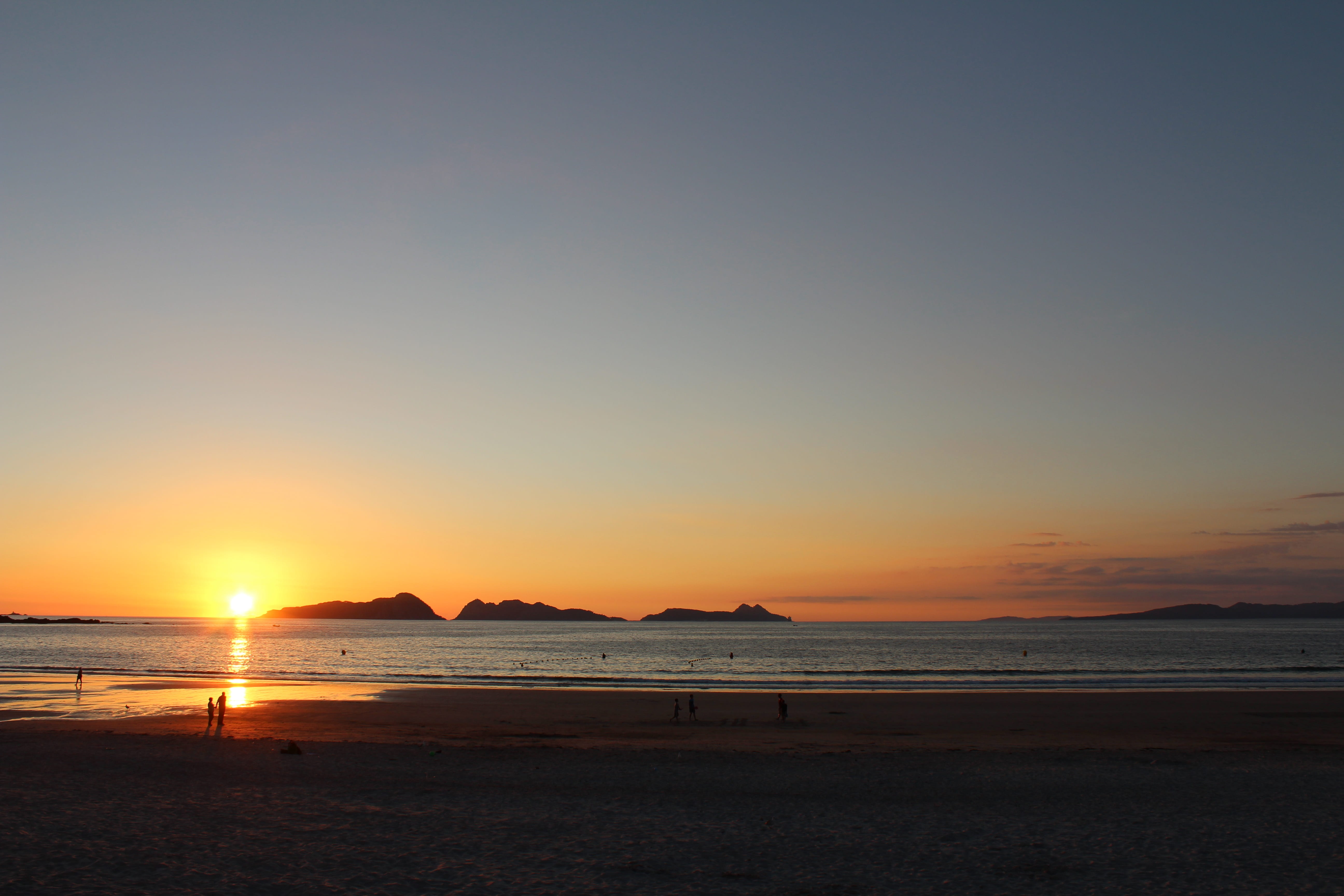 5K, galicia, nigran, copy space, orange color, sun, sunset, sand, horizon, non-urban scene, sea, no people, tranquil scene, scenics - nature, playa de patos, HD Wallpaper