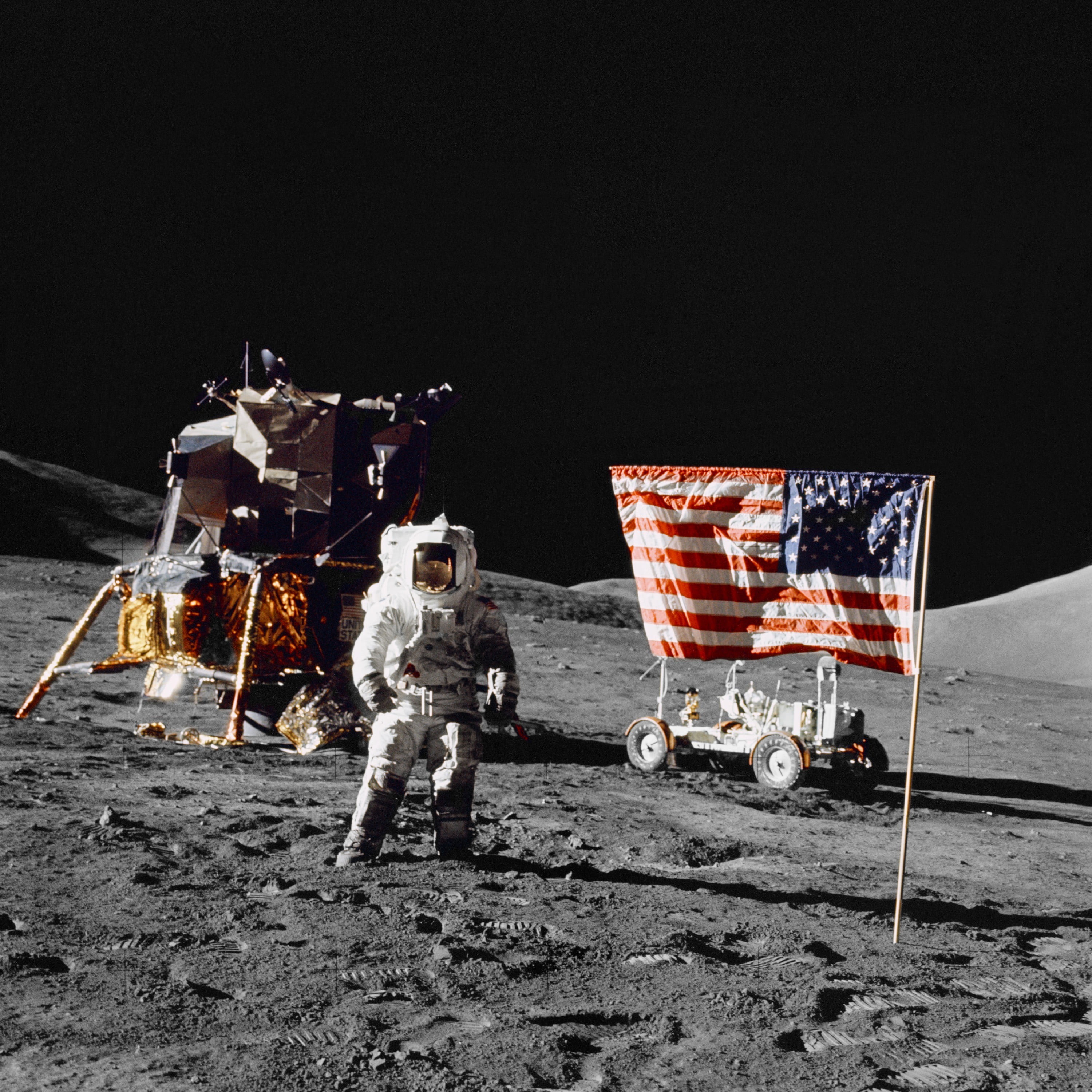 Apollo, flag, shopping cart, night, nature, full length, patriotism, domestic animals, u, astronaut, people, domestic, 2K, Moon, asrtronaut, outdoors, Phone HD Wallpaper