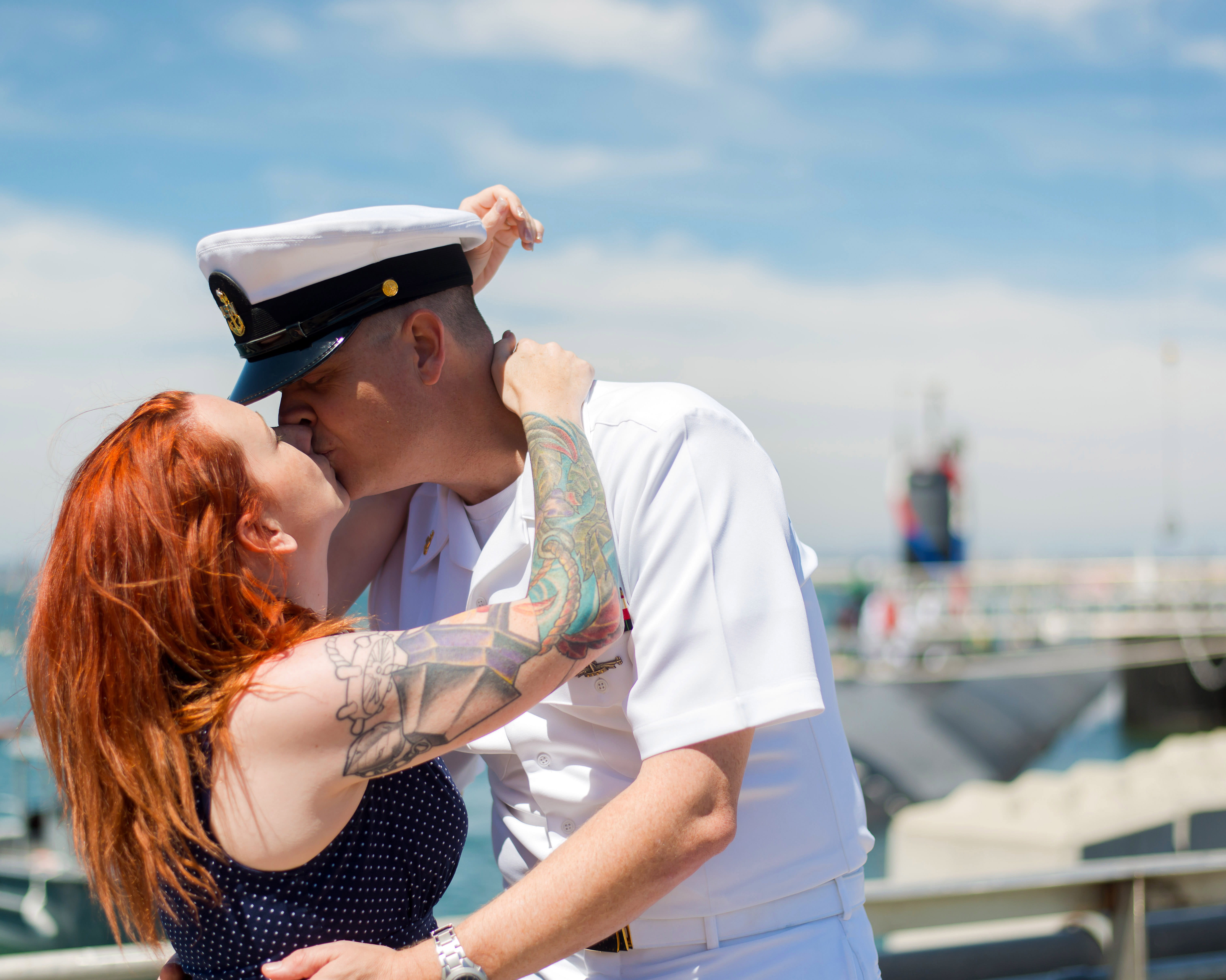 sea, heterosexual Couple, harbor, real people, nautical Vessel, casual clothing, women, public domain, summer, coming, Couple, waist up, deployment, outdoors, HD Wallpaper
