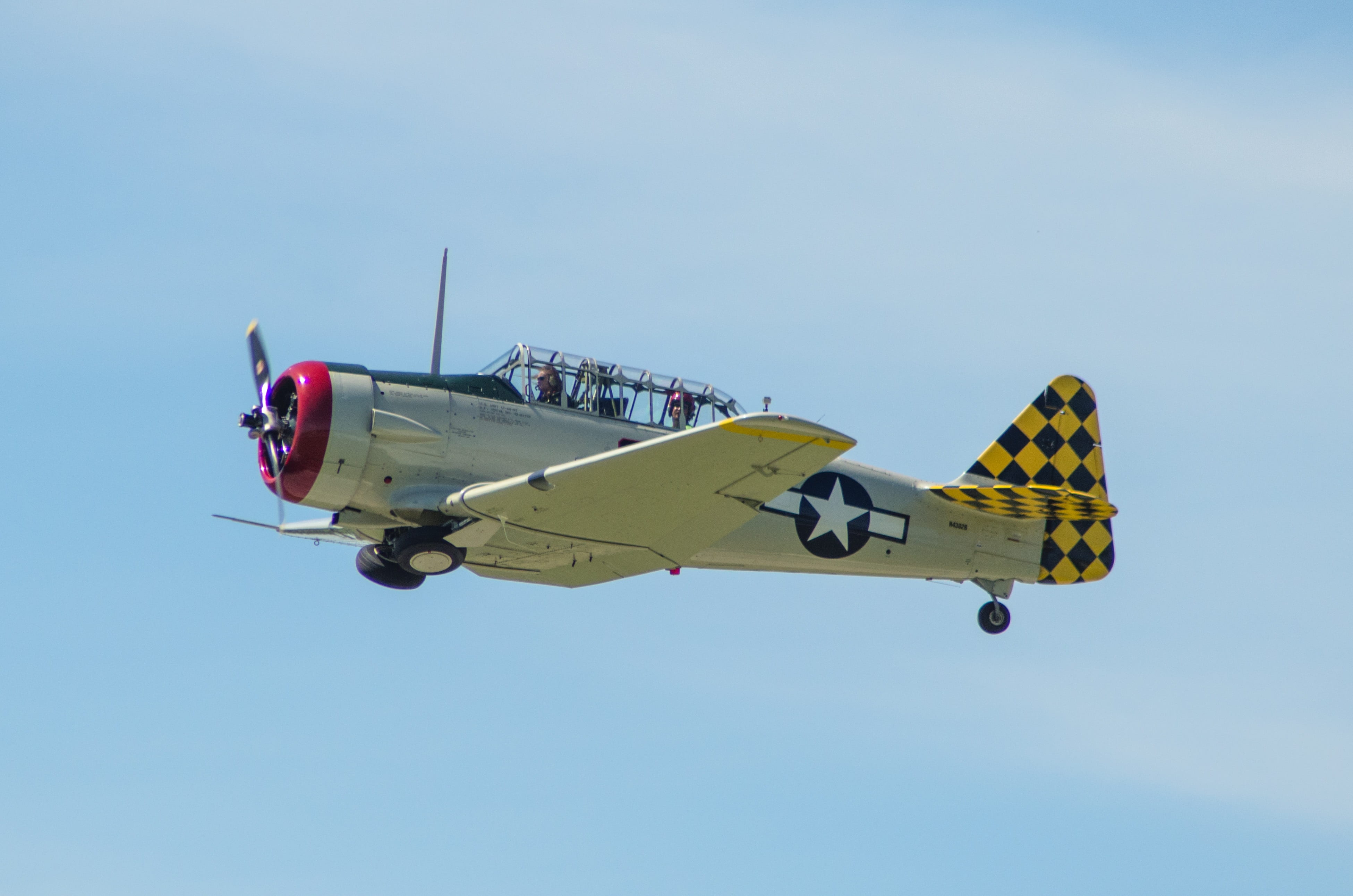 t6, antique, technology, military airplane, aerospace industry, texan, clear sky, white, military, warrior, vintage, battle, air vehicle, side view, retro, HD Wallpaper